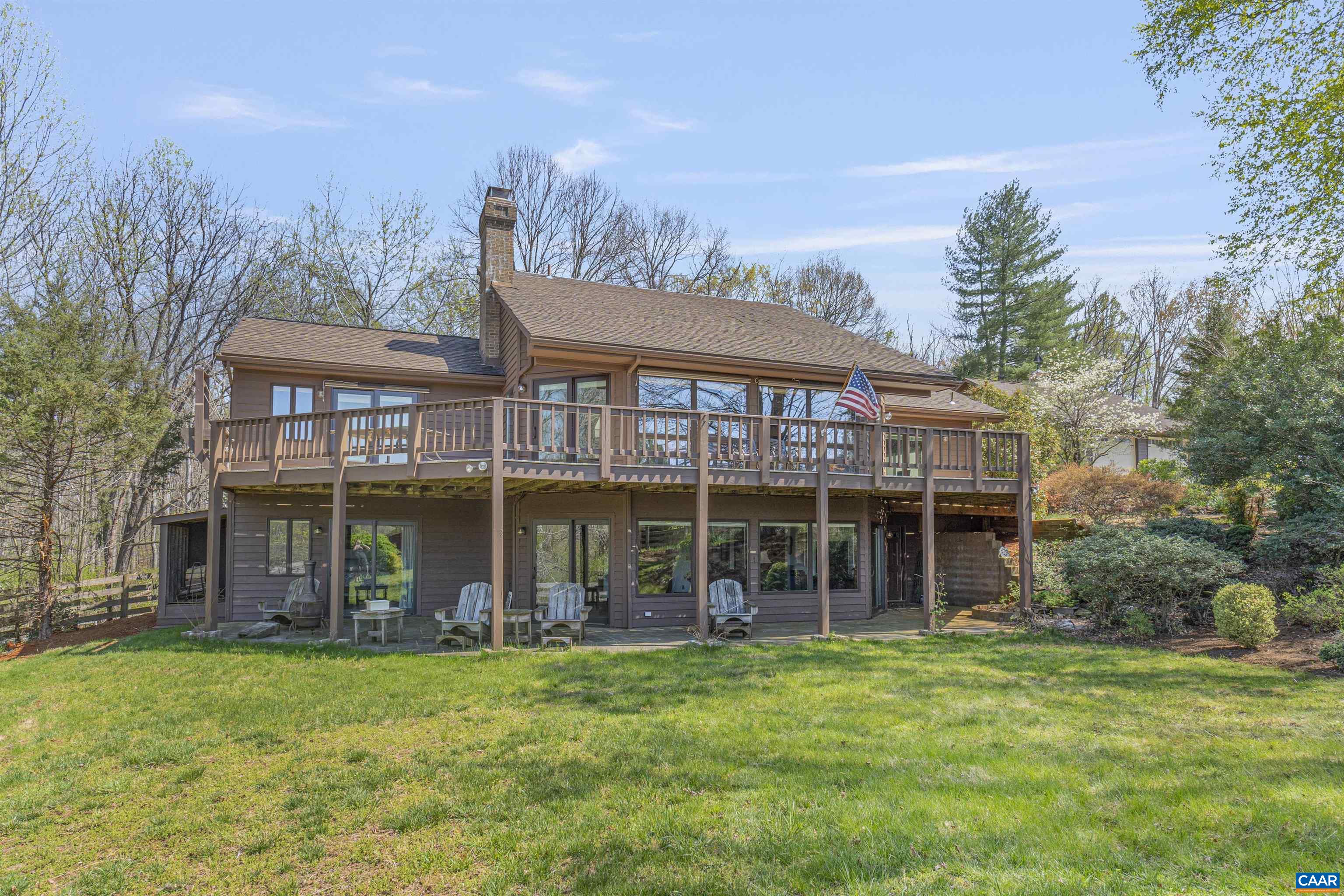 131 MIMOSA LN