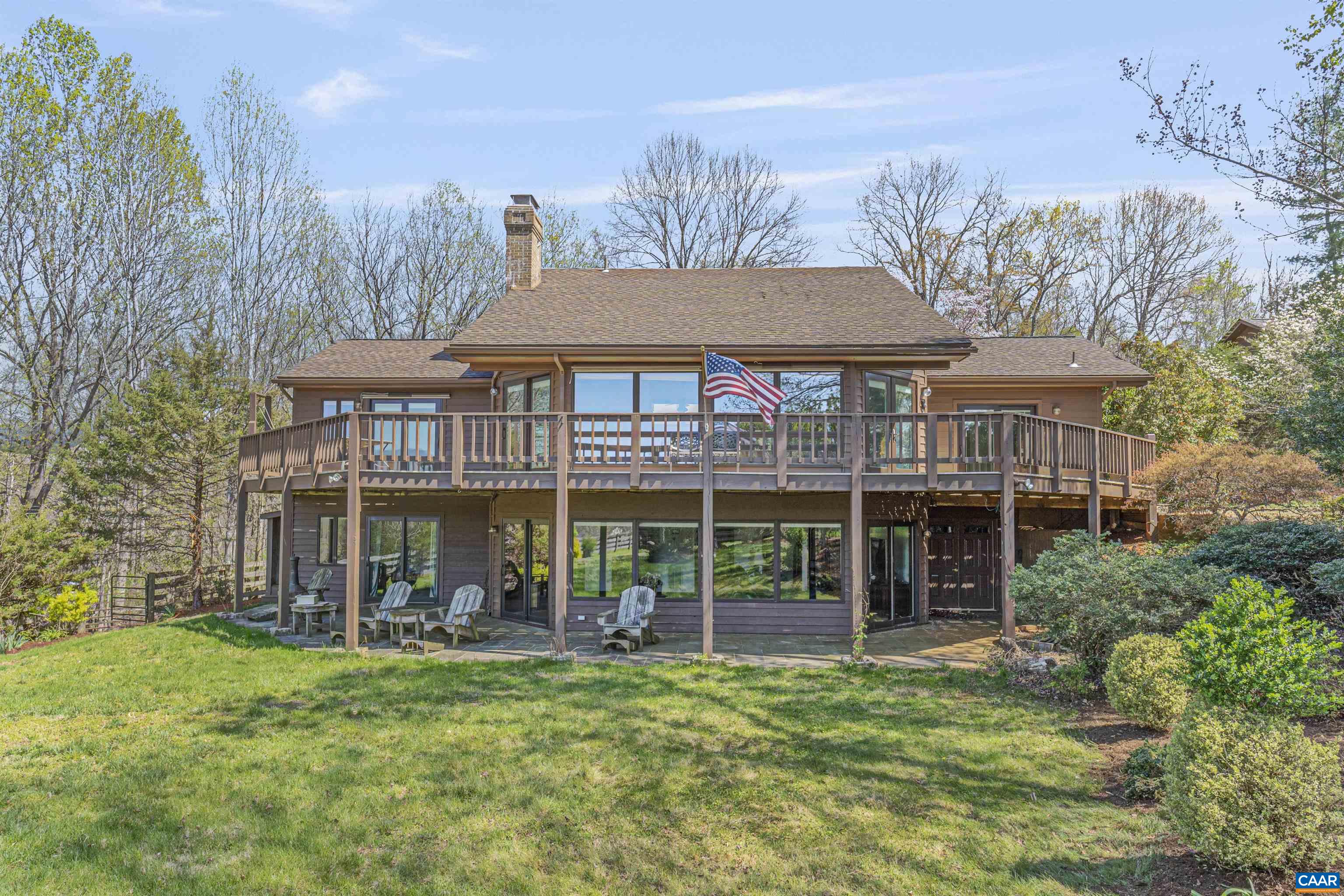 131 MIMOSA LN