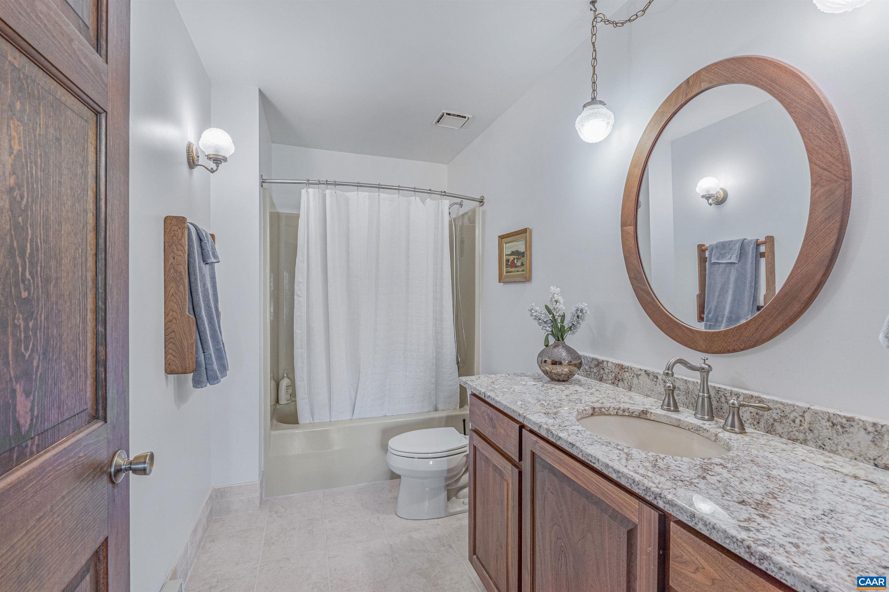 131 MIMOSA LN