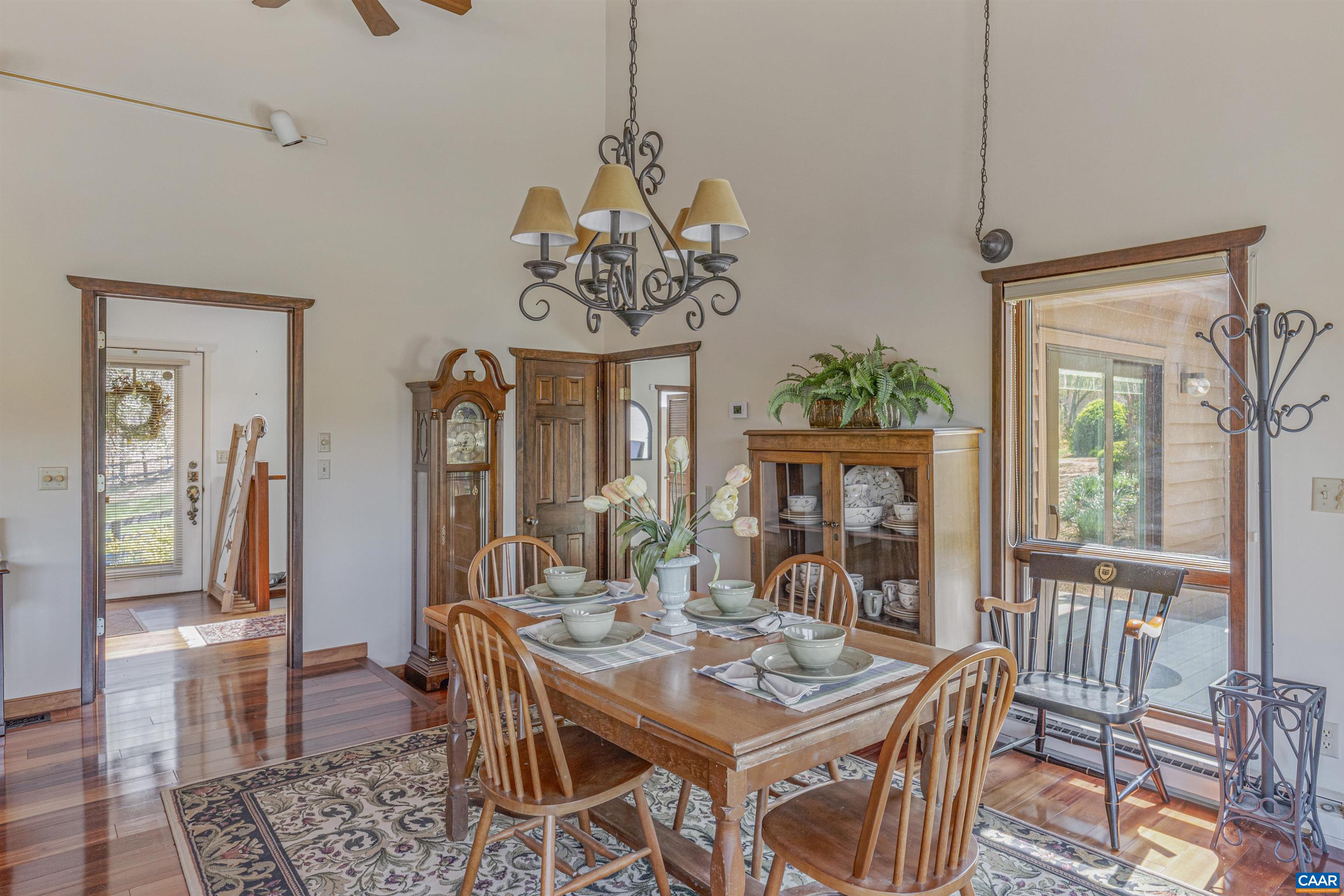 131 MIMOSA LN