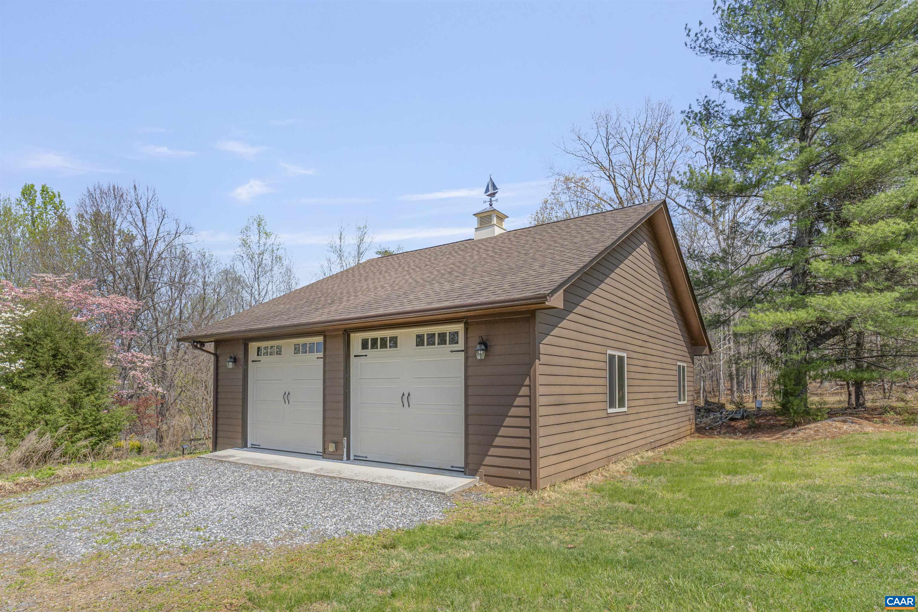 131 MIMOSA LN