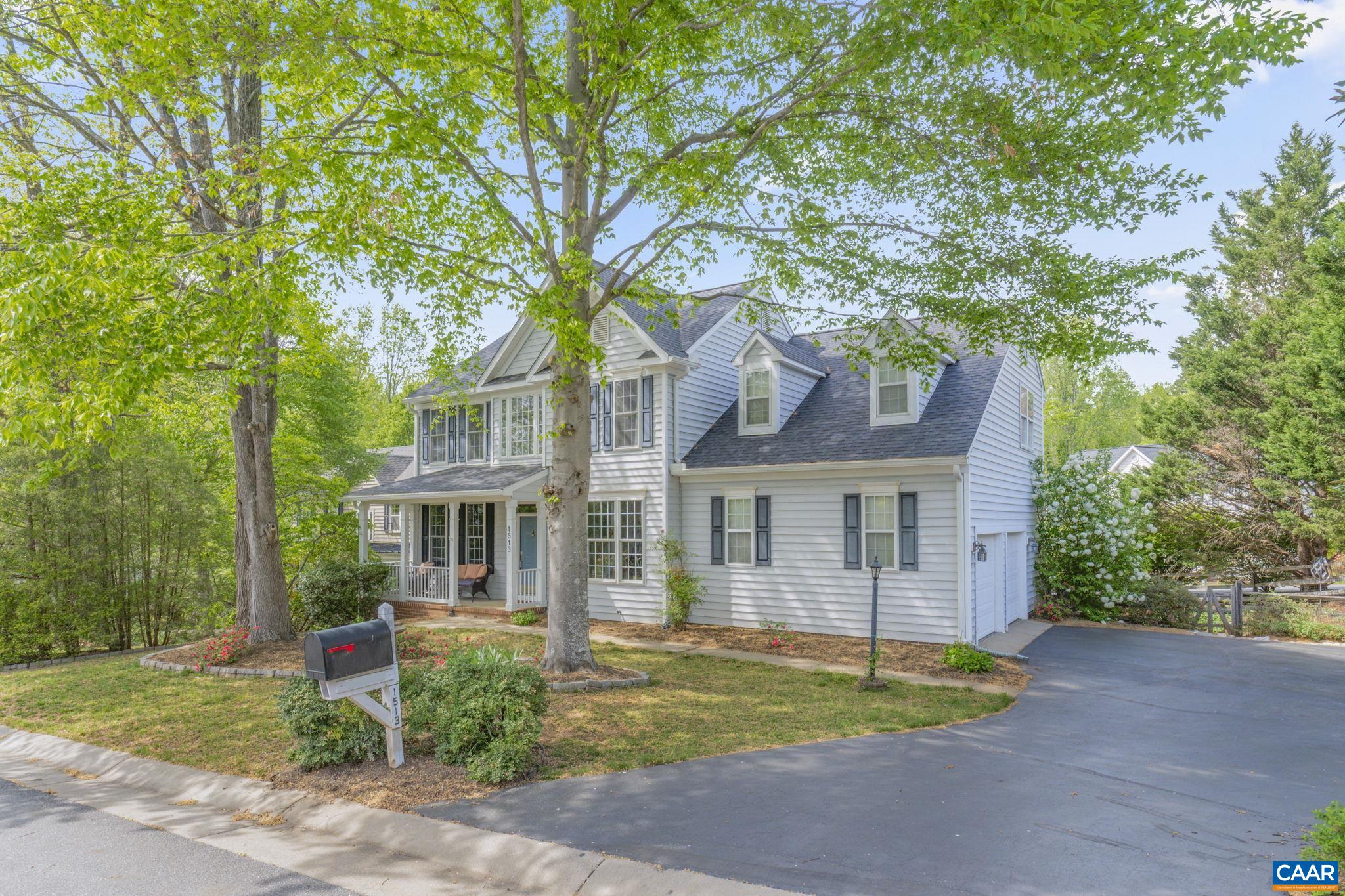 1513 CHERRY BARK LN