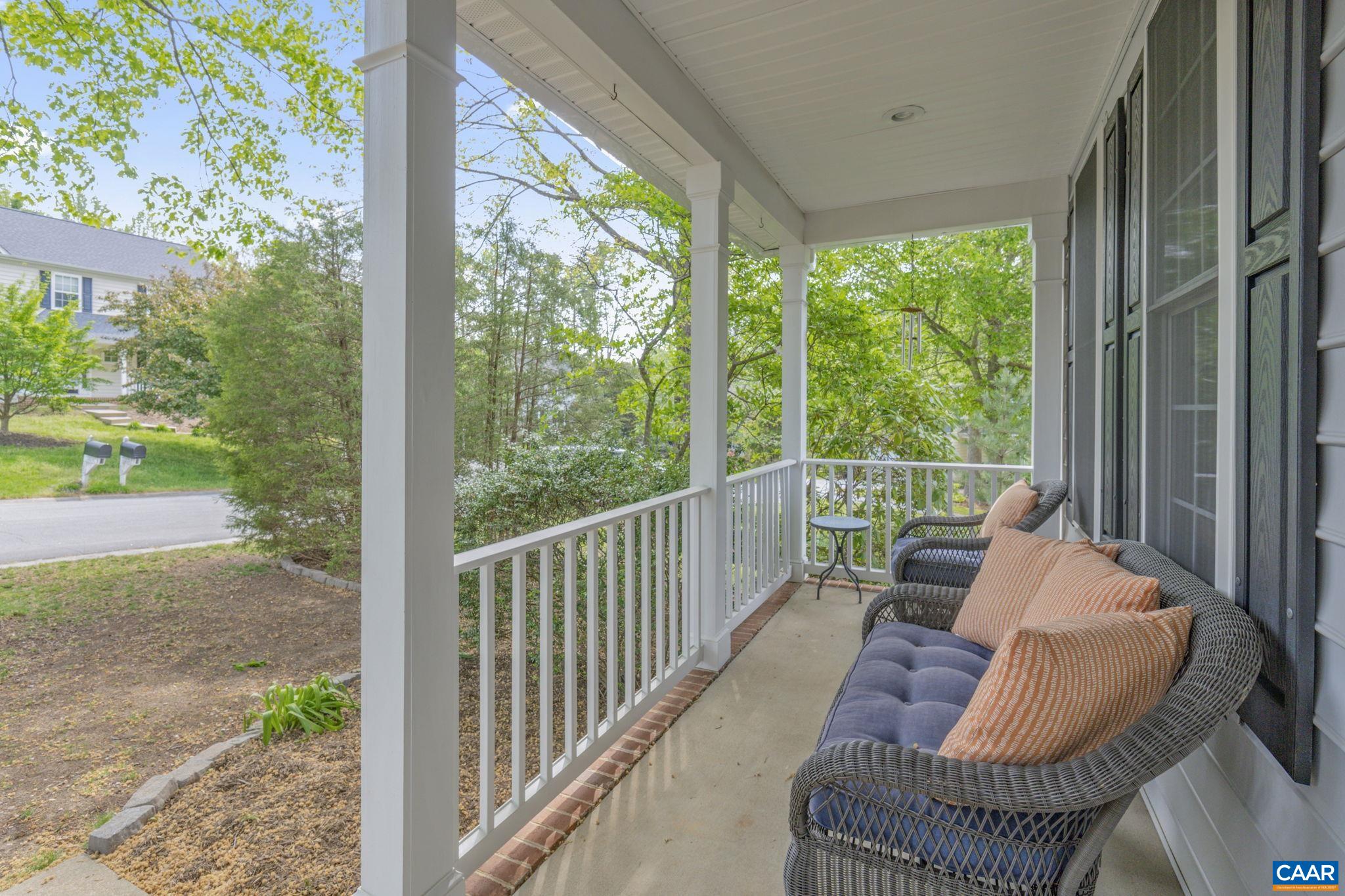1513 CHERRY BARK LN