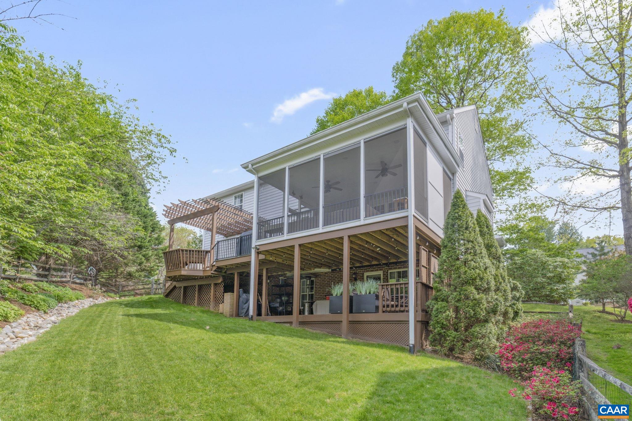 1513 CHERRY BARK LN