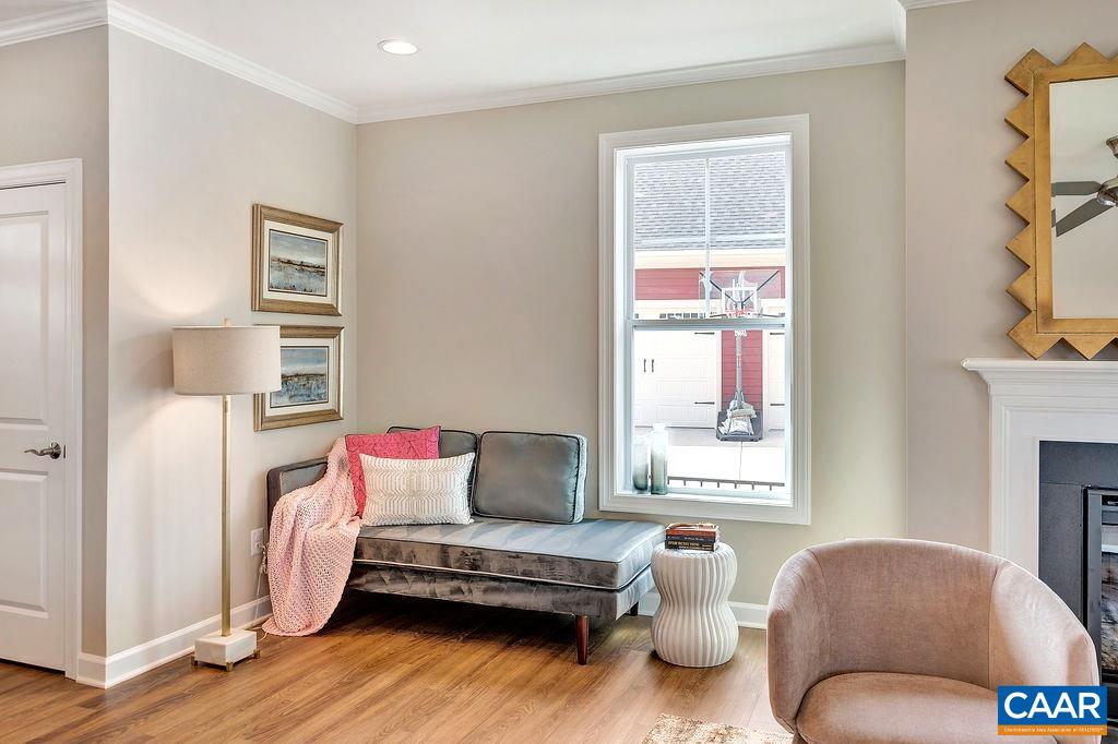12 STEEP ROCK PL