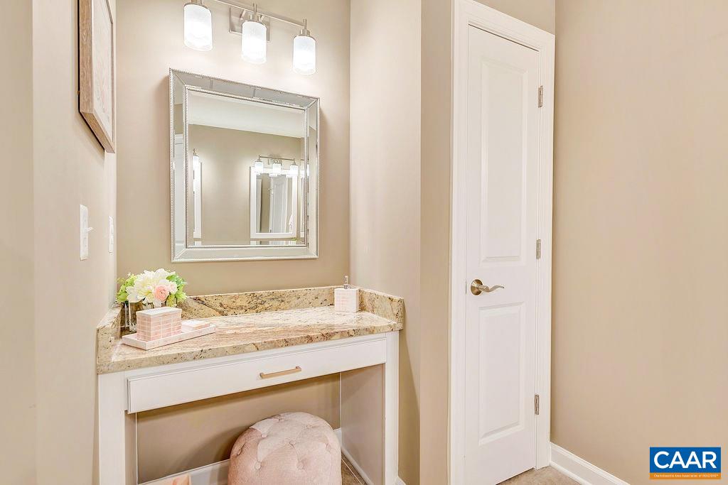 12 STEEP ROCK PL