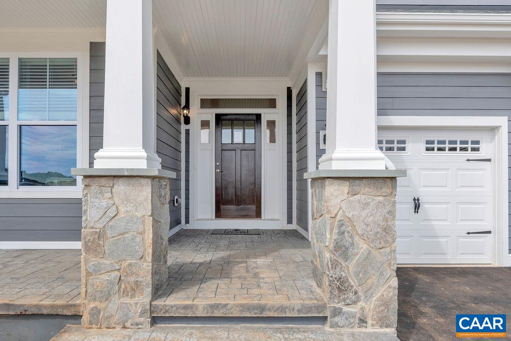 12 STEEP ROCK PL
