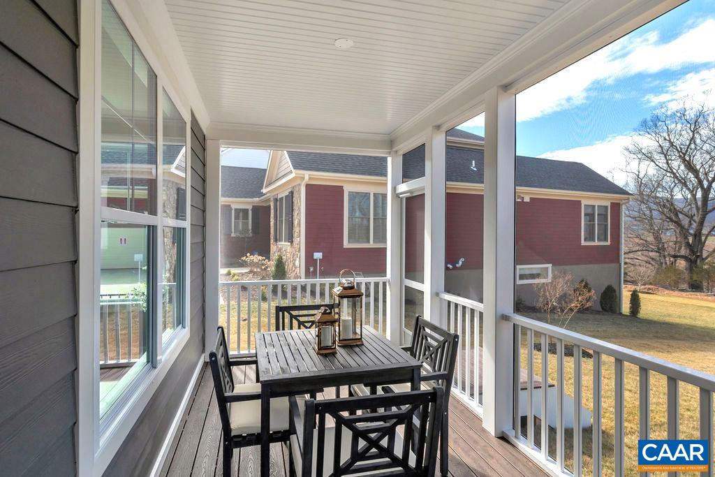 12 STEEP ROCK PL