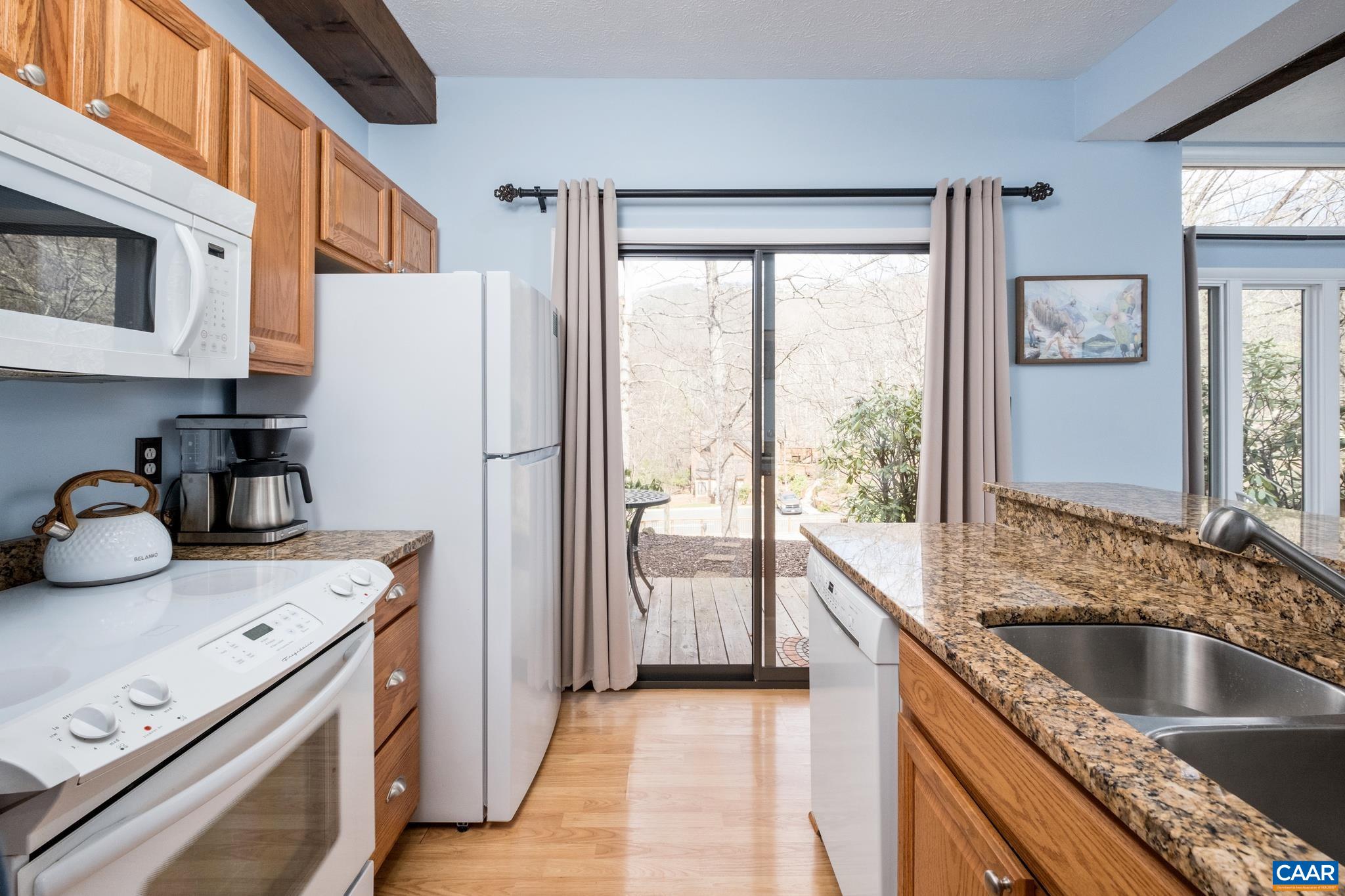740 LAURELWOOD CONDOS
