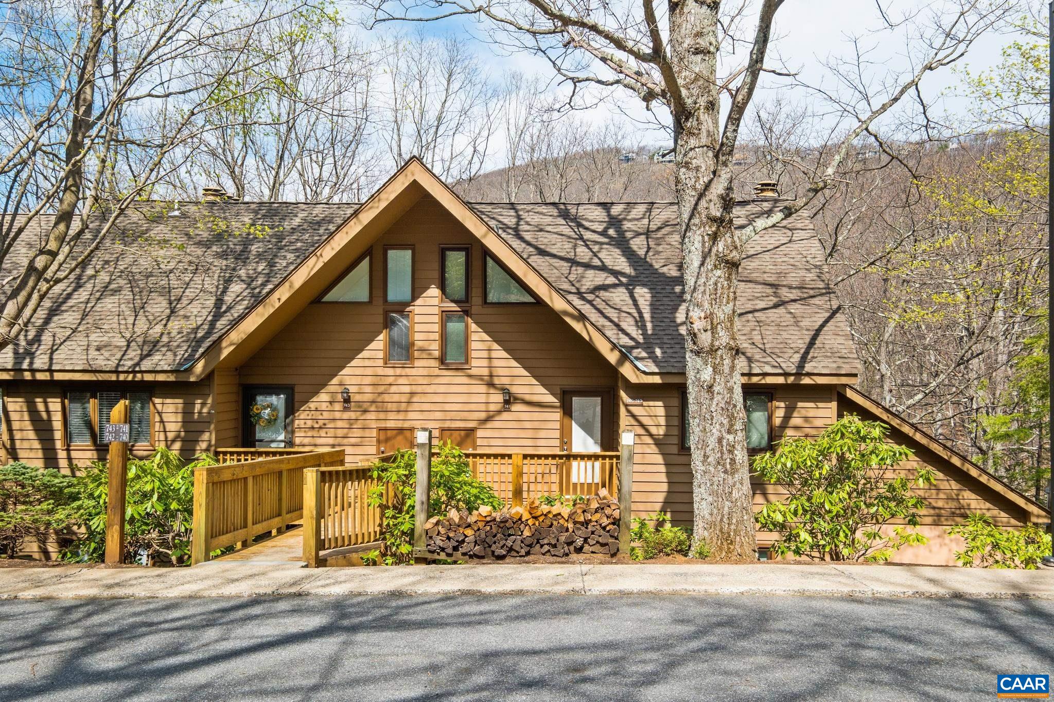 740 LAURELWOOD CONDOS