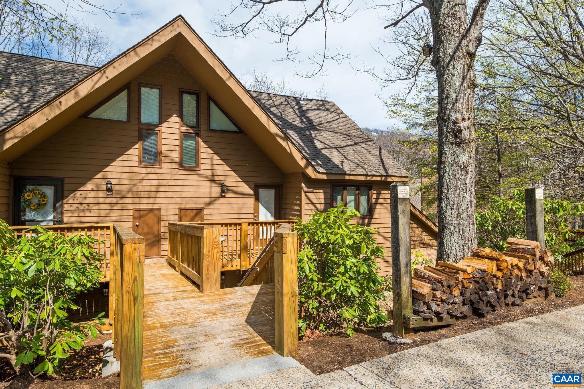 740 LAURELWOOD CONDOS