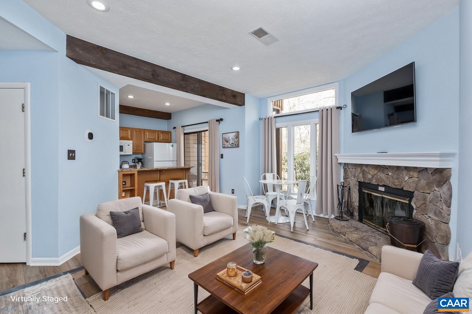 740 LAURELWOOD CONDOS