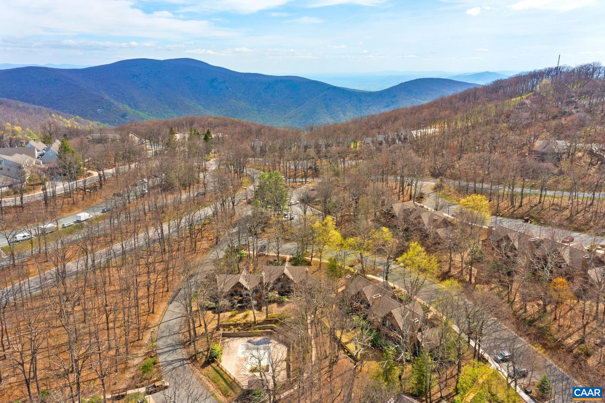 740 LAURELWOOD CONDOS