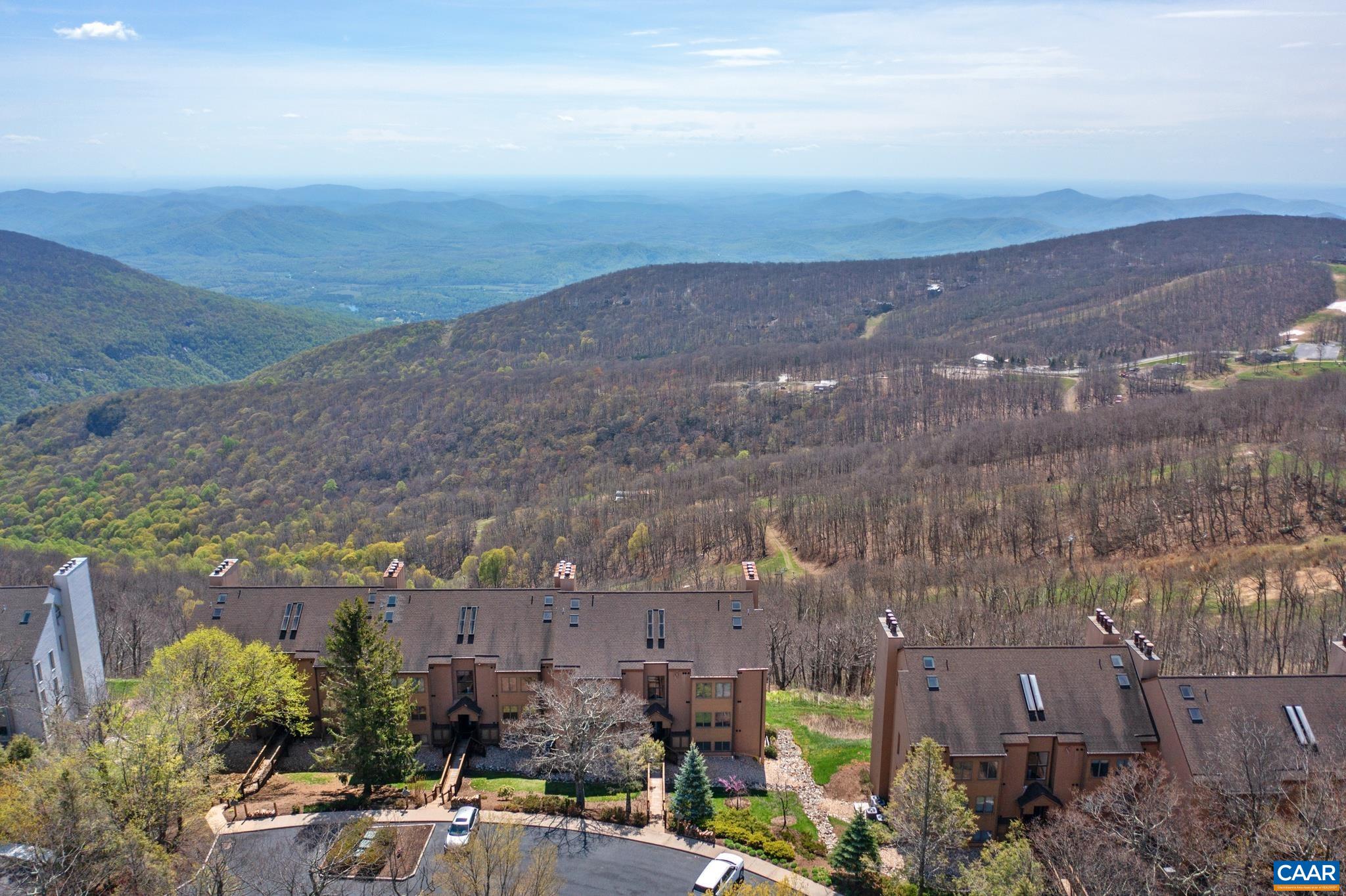 1525 CLIFFS CONDOS