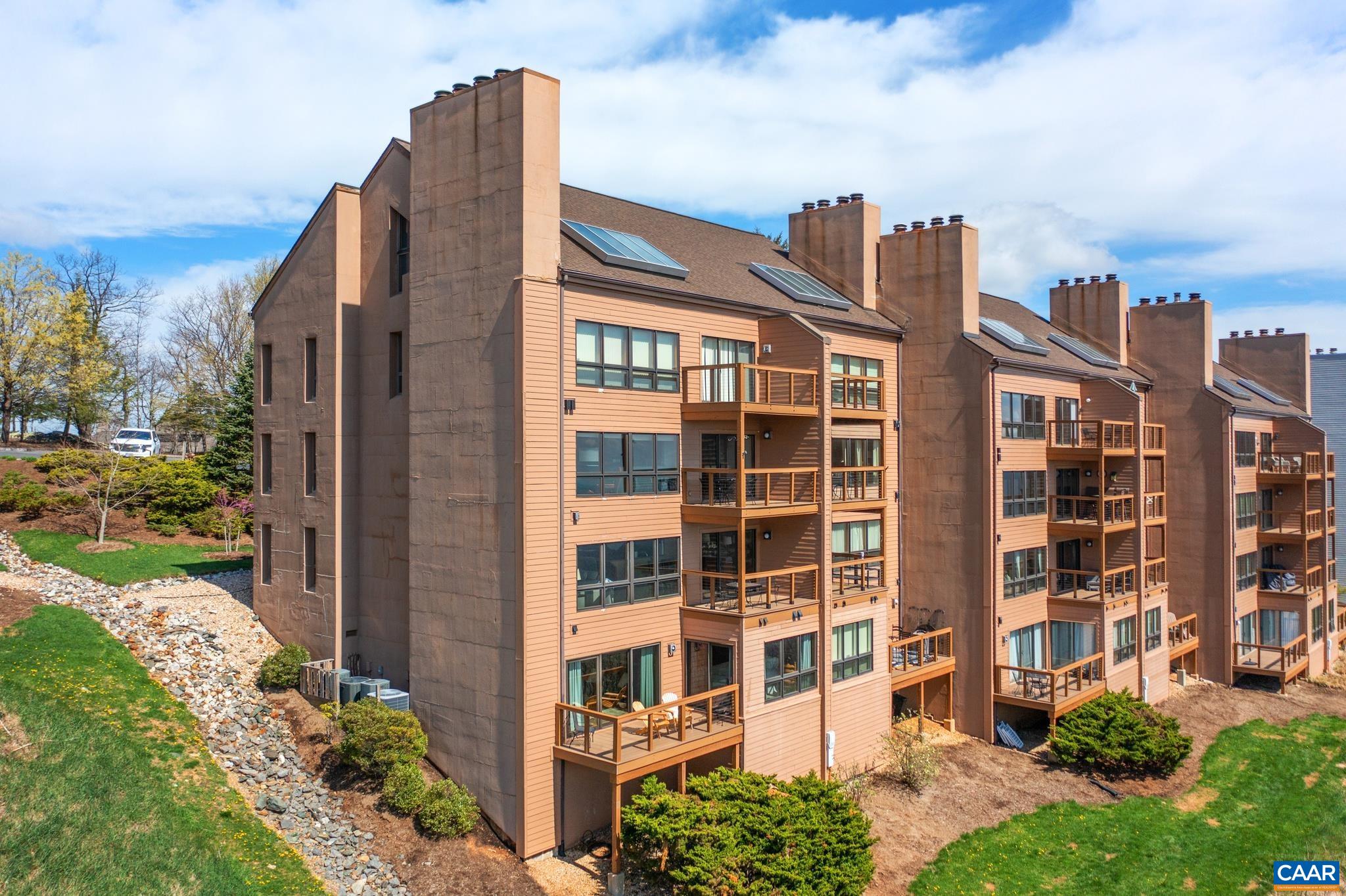 1525 CLIFFS CONDOS