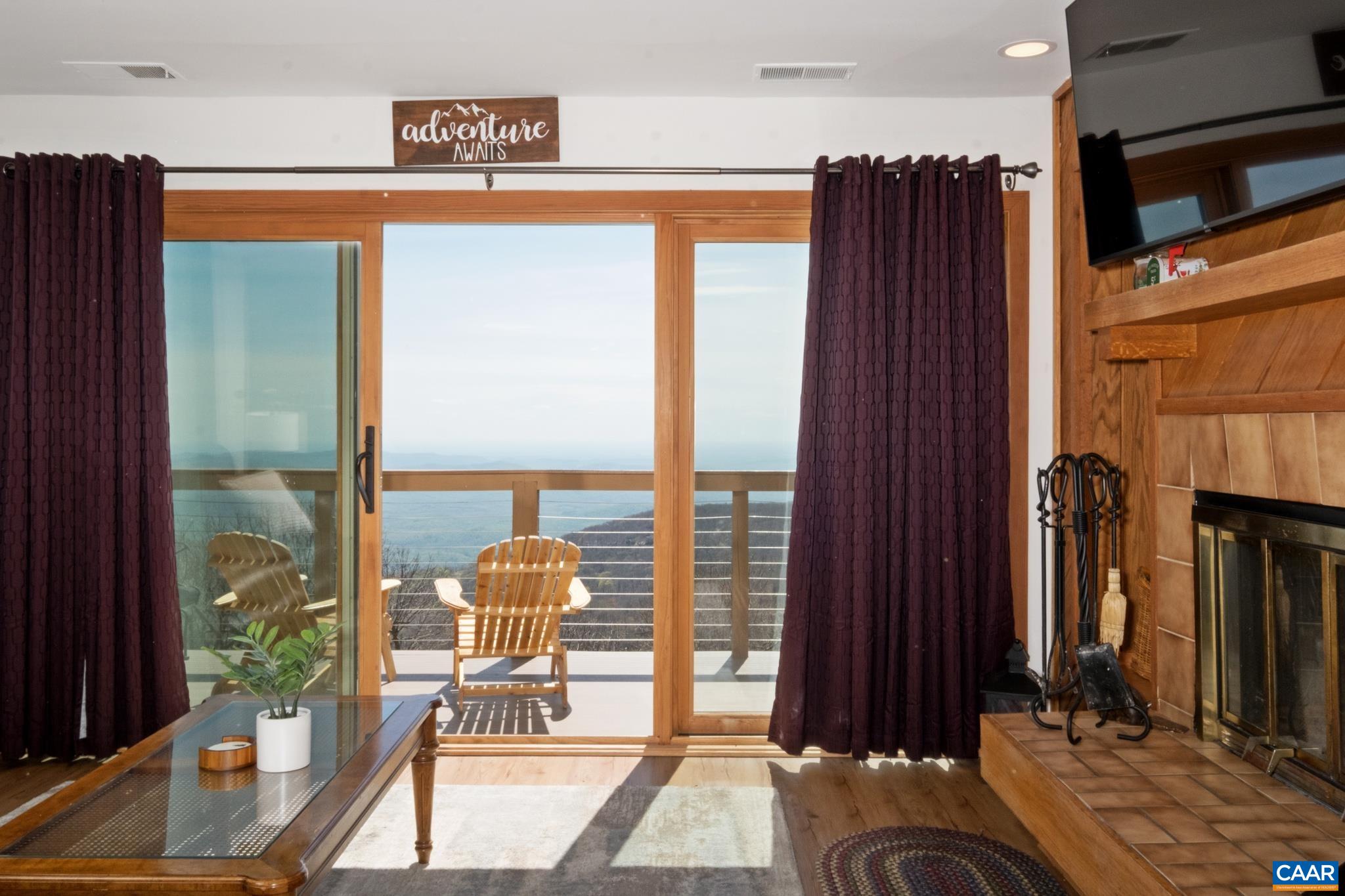 1525 CLIFFS CONDOS