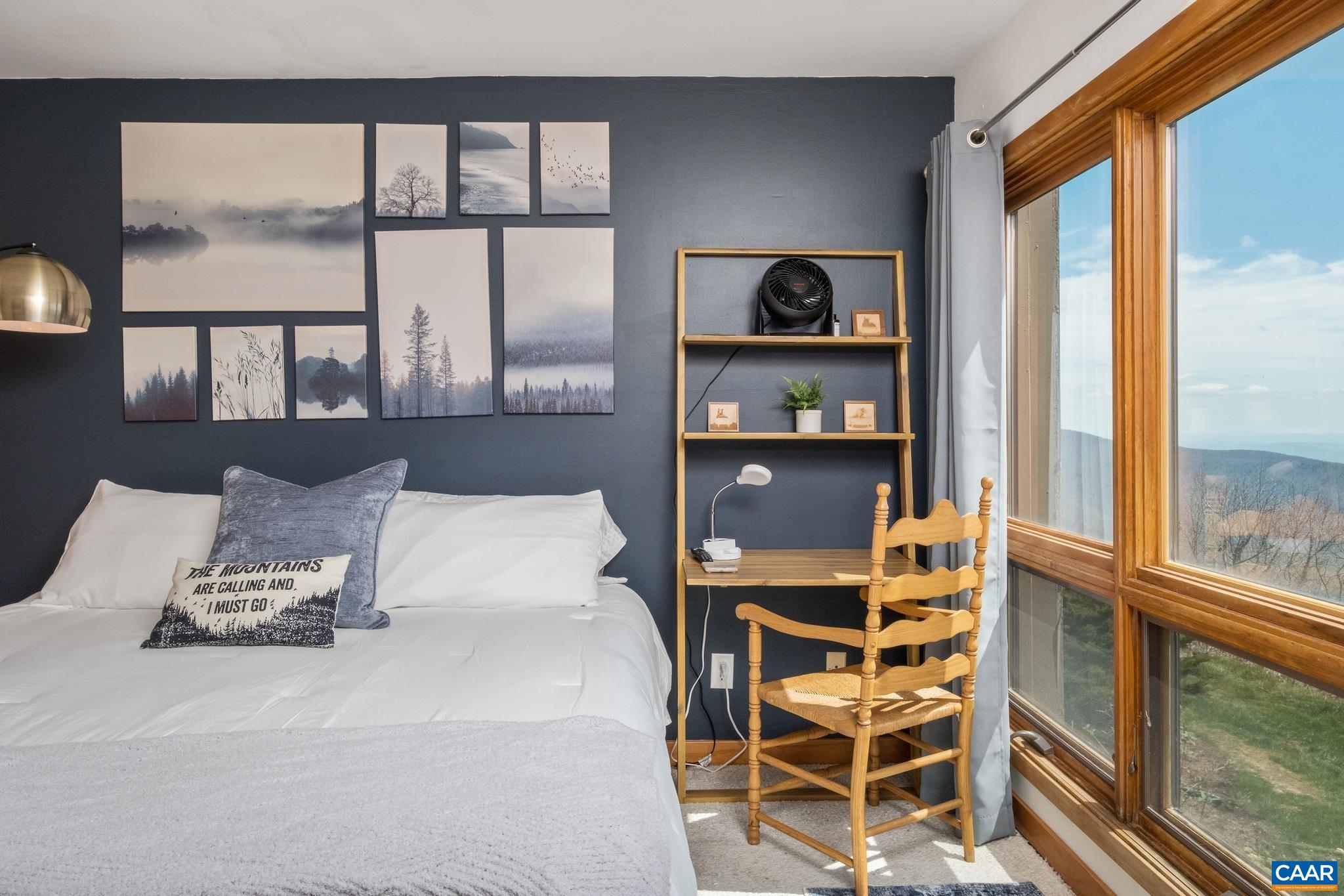 1525 CLIFFS CONDOS