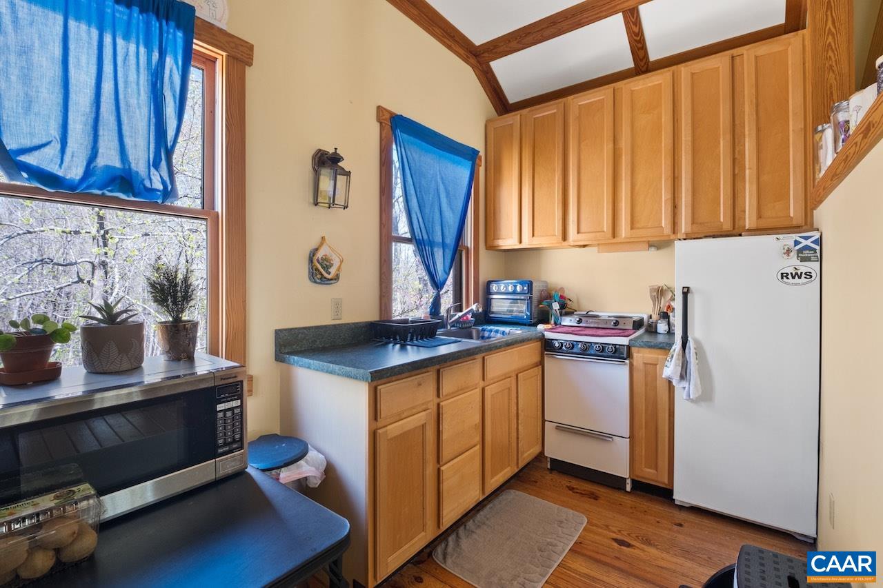 329 BEAR RIDGE TRL