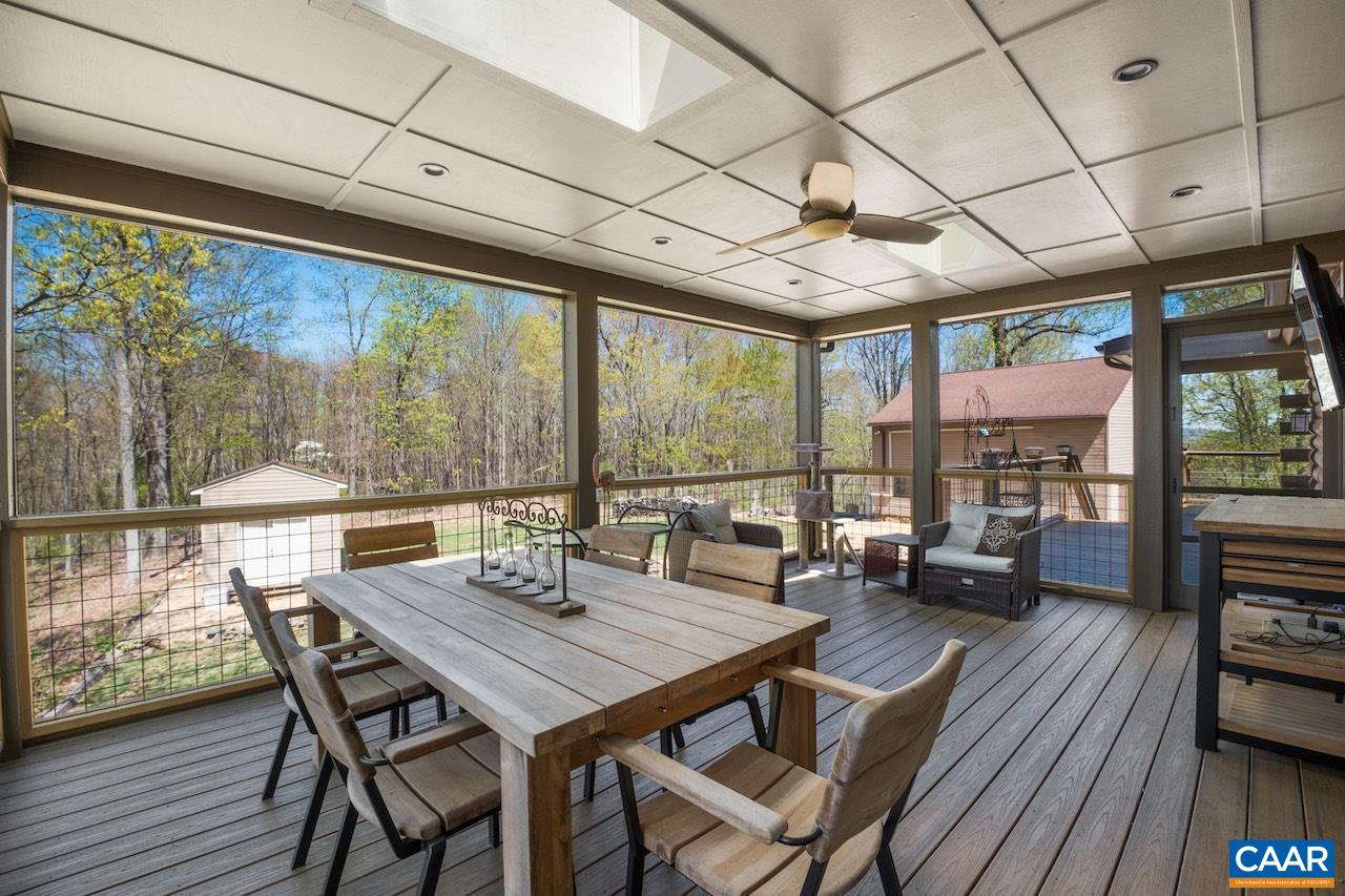329 BEAR RIDGE TRL