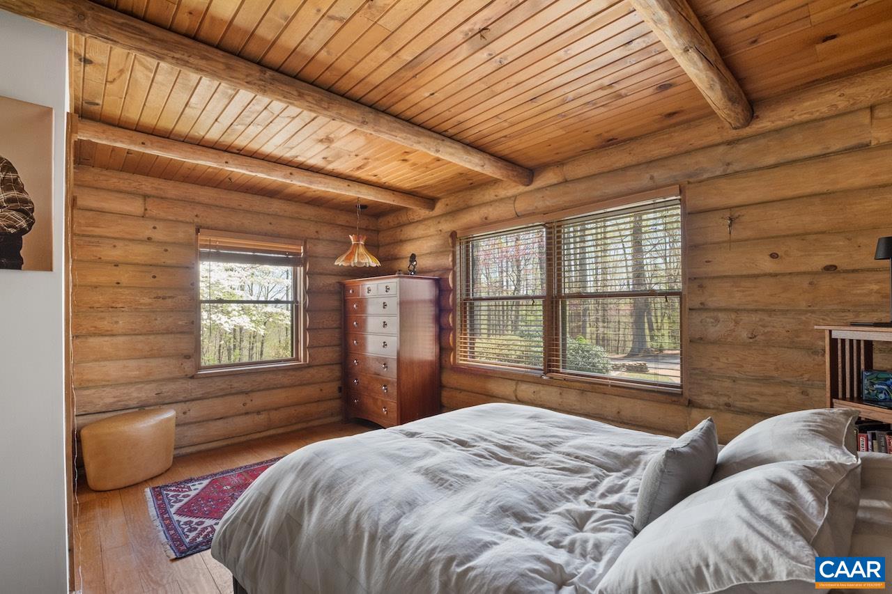 329 BEAR RIDGE TRL