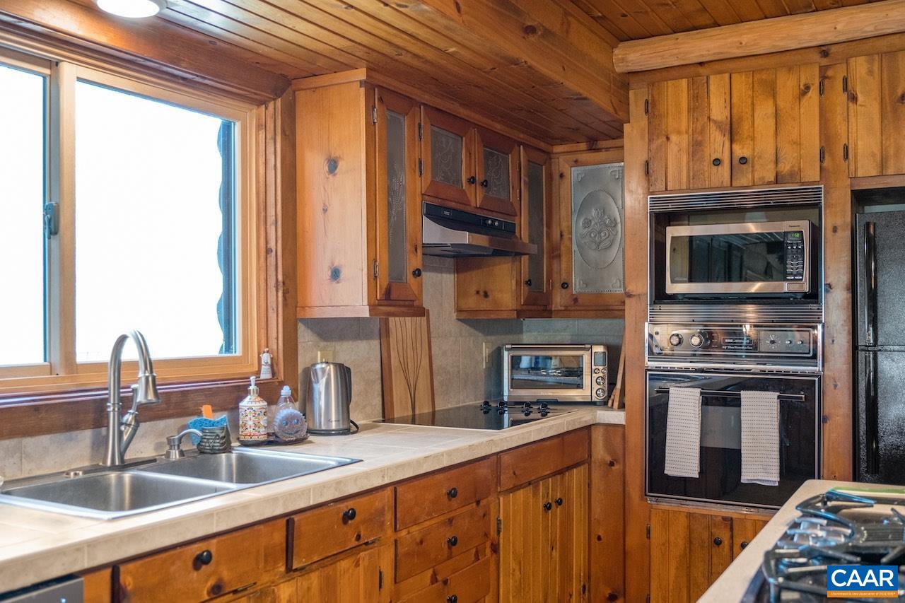 329 BEAR RIDGE TRL