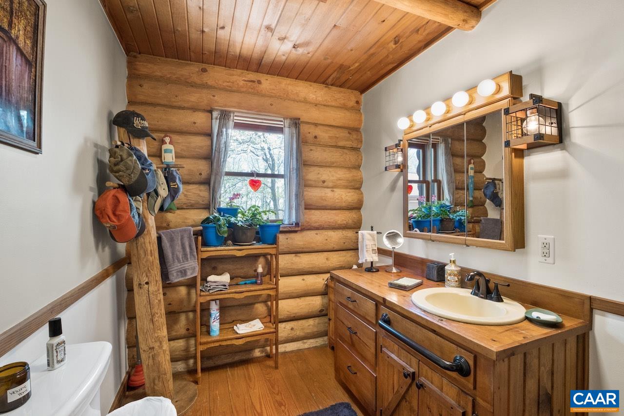 329 BEAR RIDGE TRL