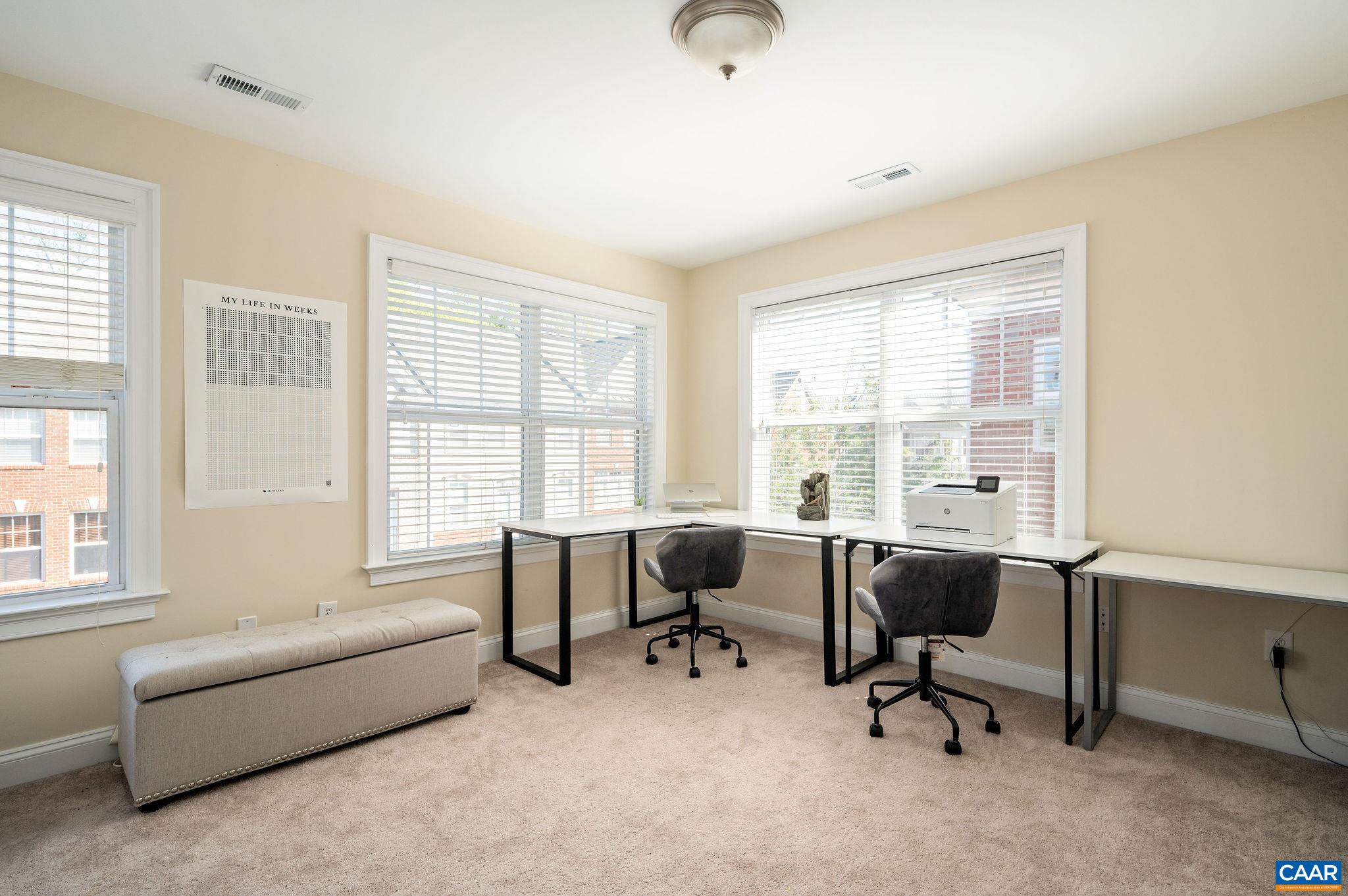 1003 GLENWOOD STATION LN