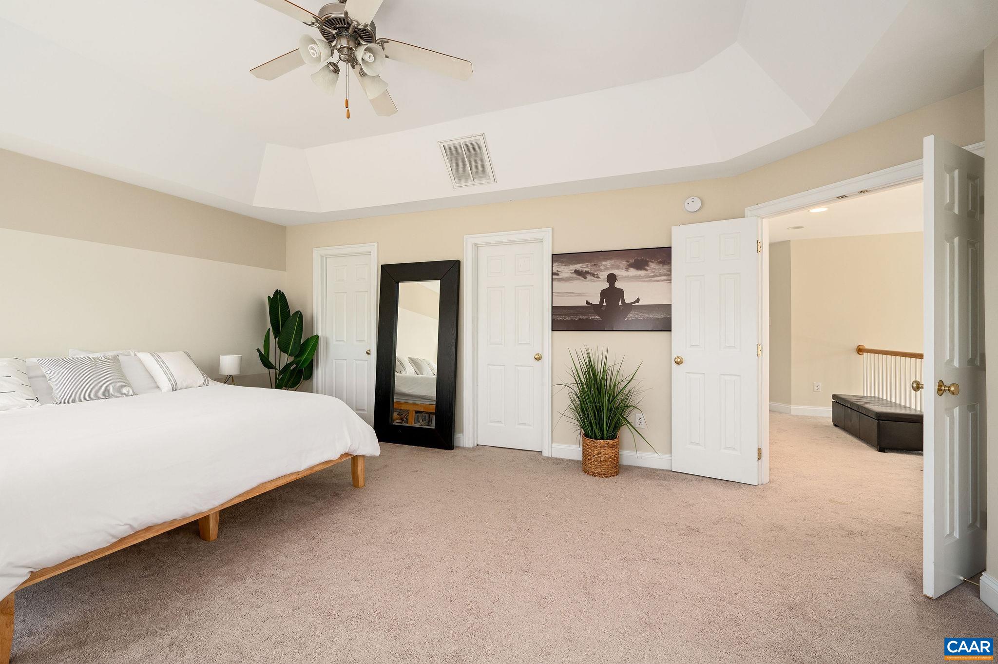 1003 GLENWOOD STATION LN