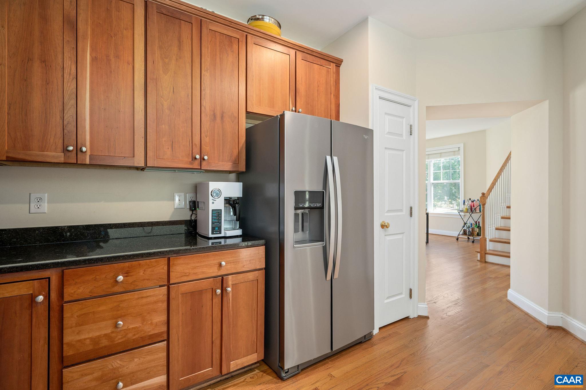 1003 GLENWOOD STATION LN