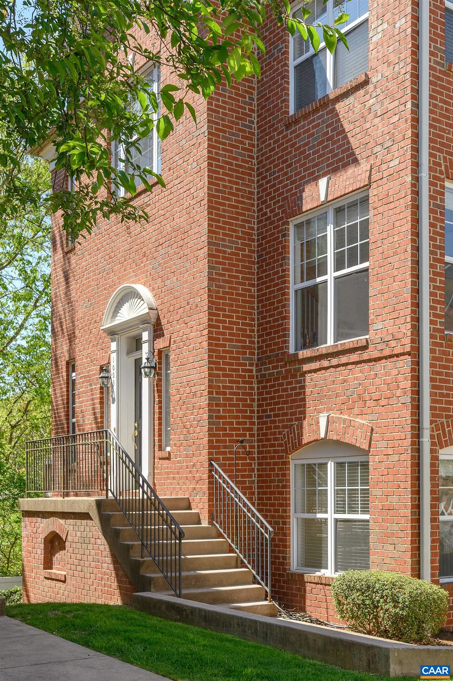 1003 GLENWOOD STATION LN