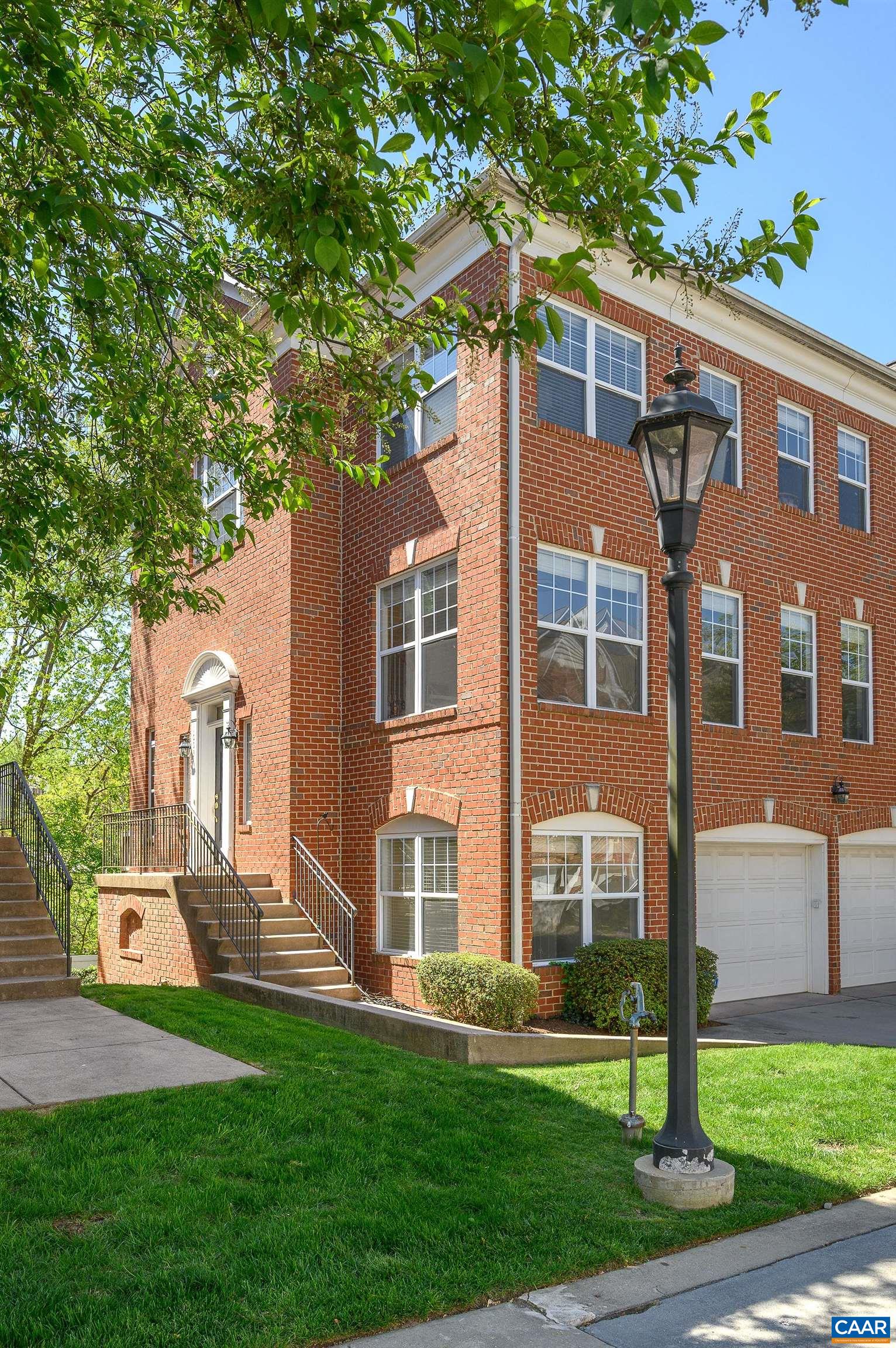 1003 GLENWOOD STATION LN