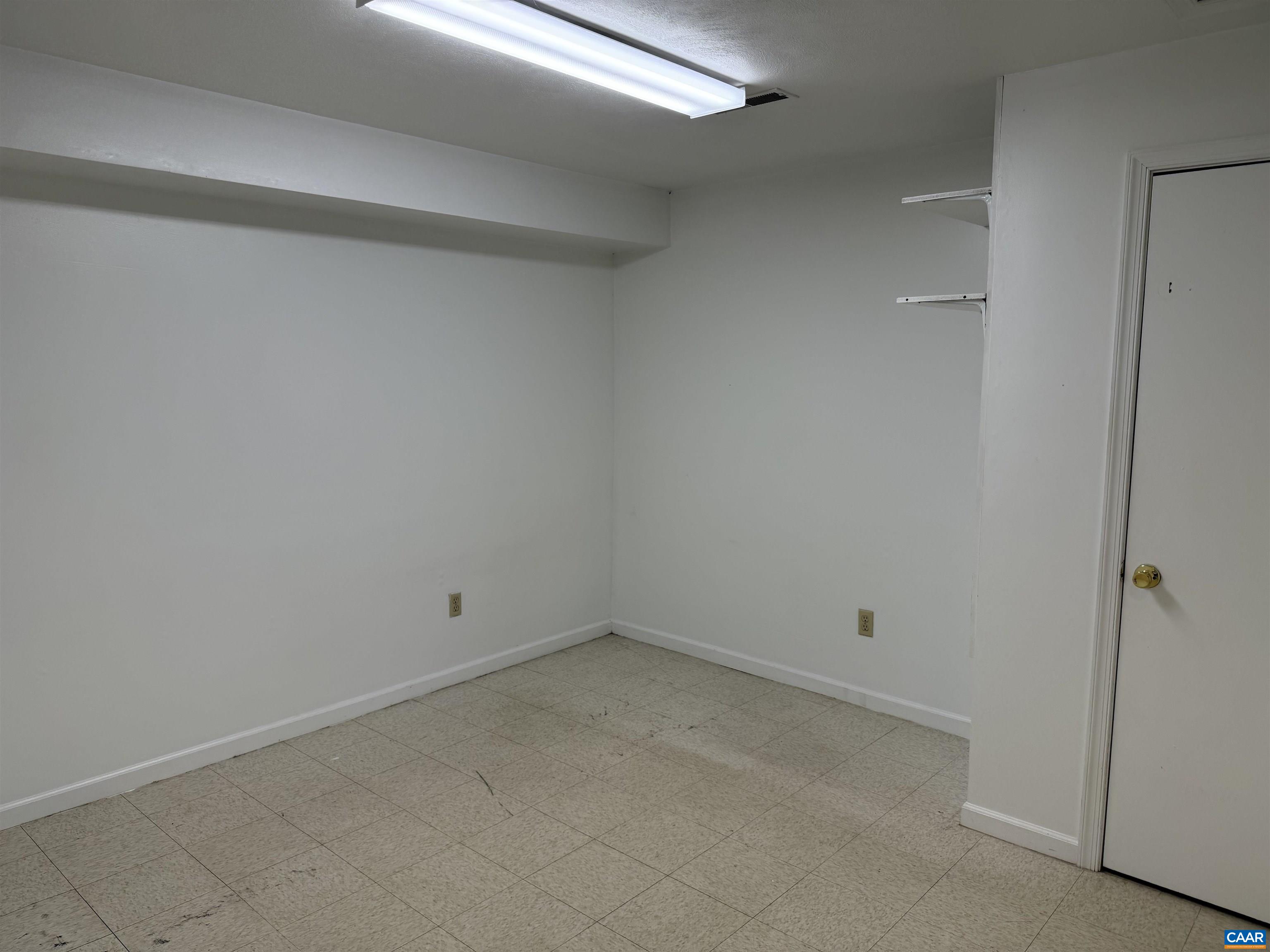 536 VALLEY RD