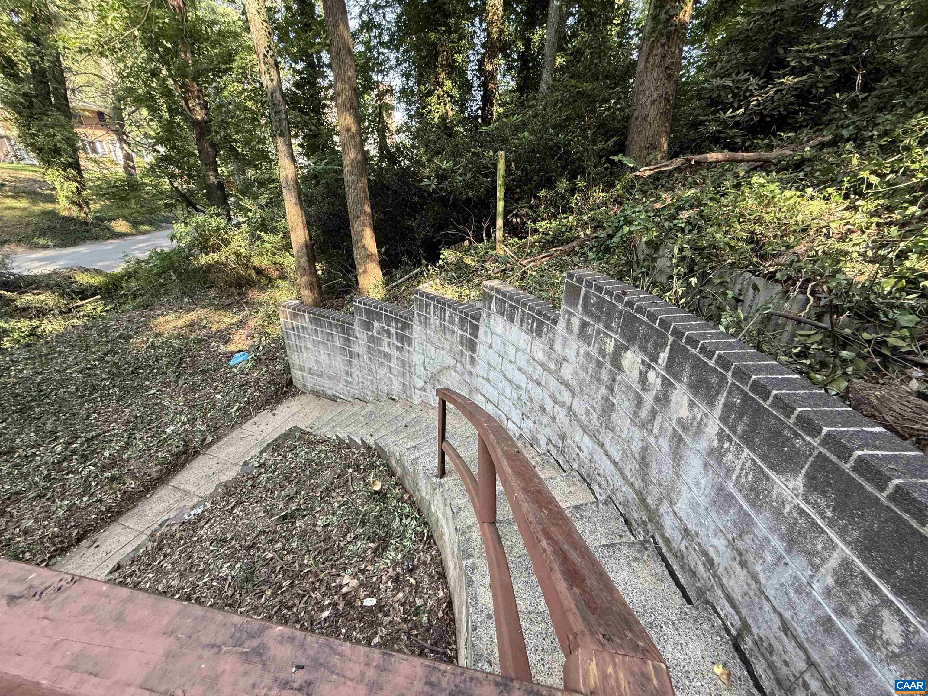 536 VALLEY RD