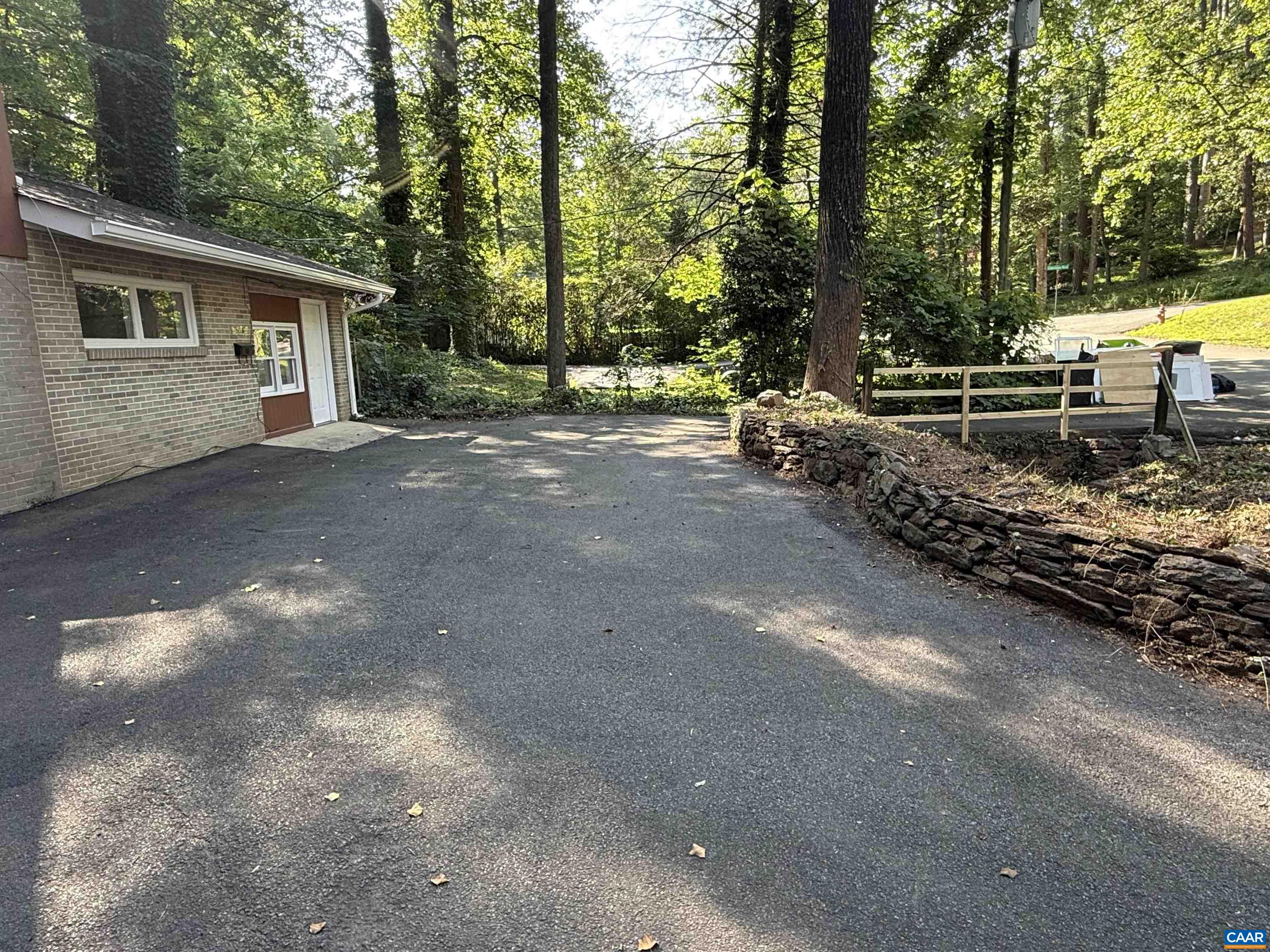 536 VALLEY RD