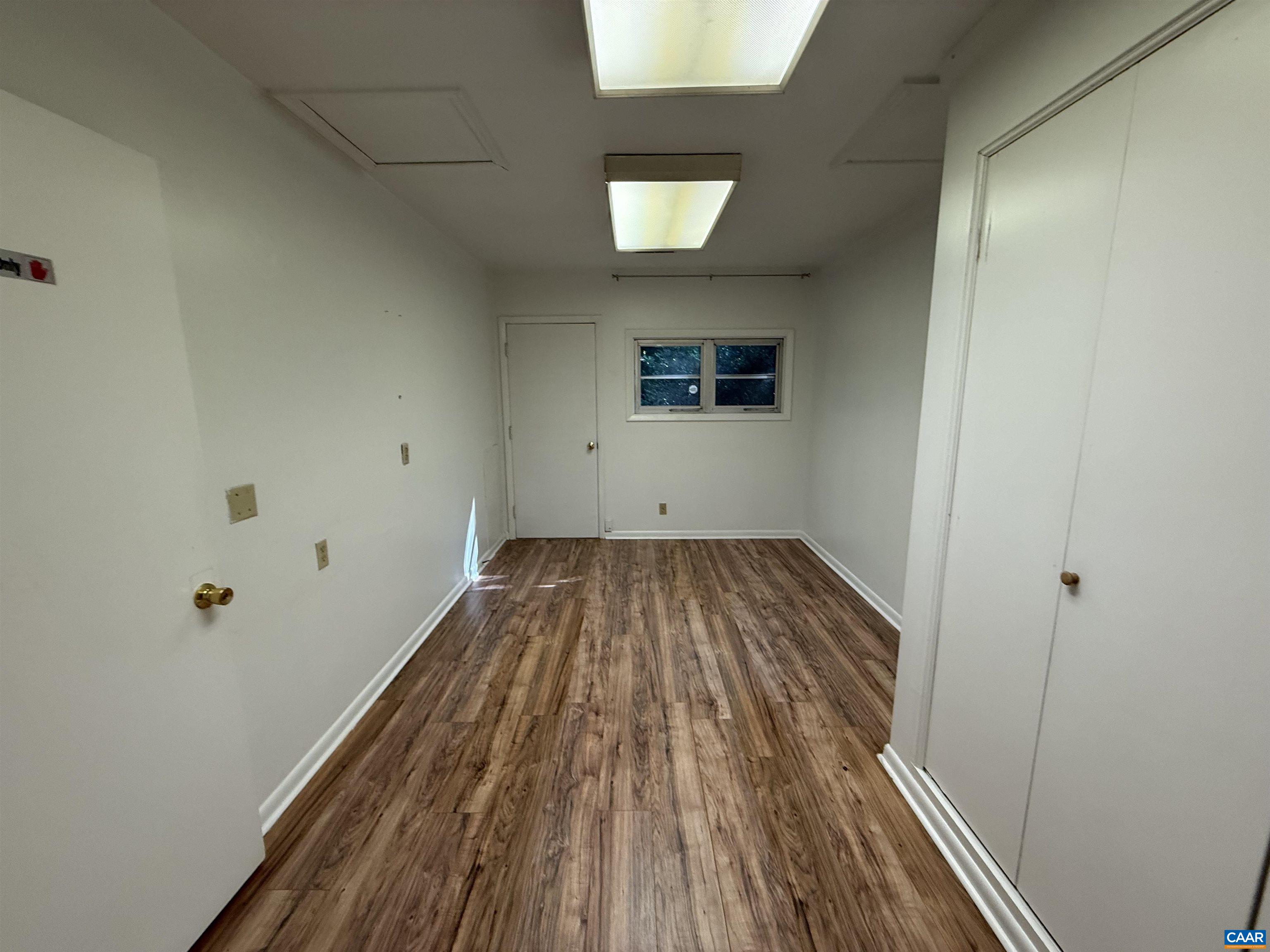 536 VALLEY RD