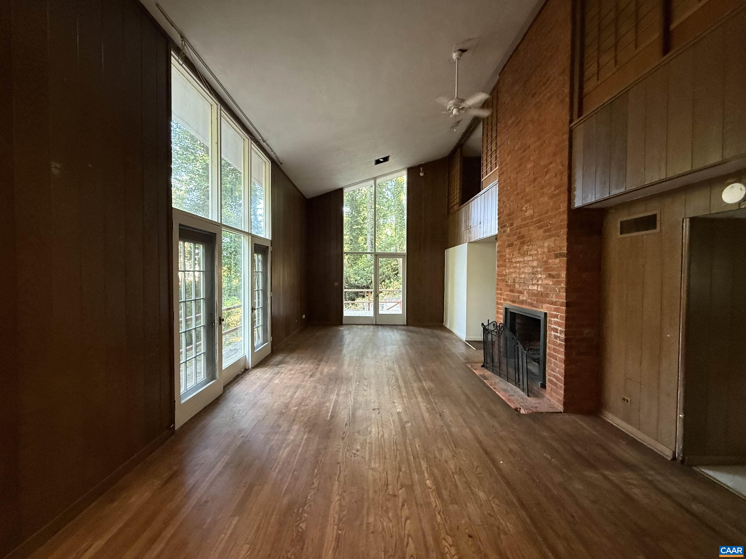 536 VALLEY RD