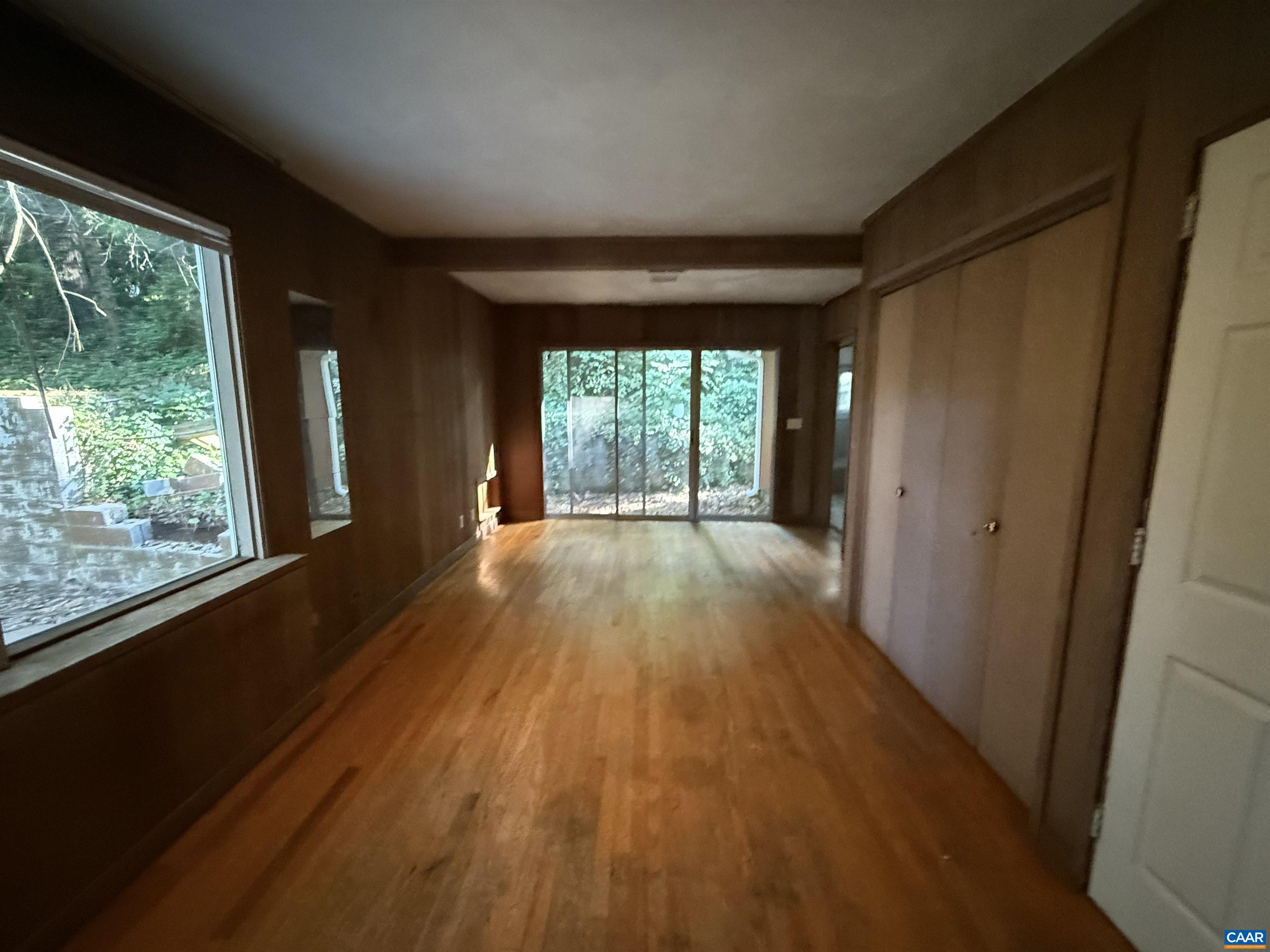 536 VALLEY RD