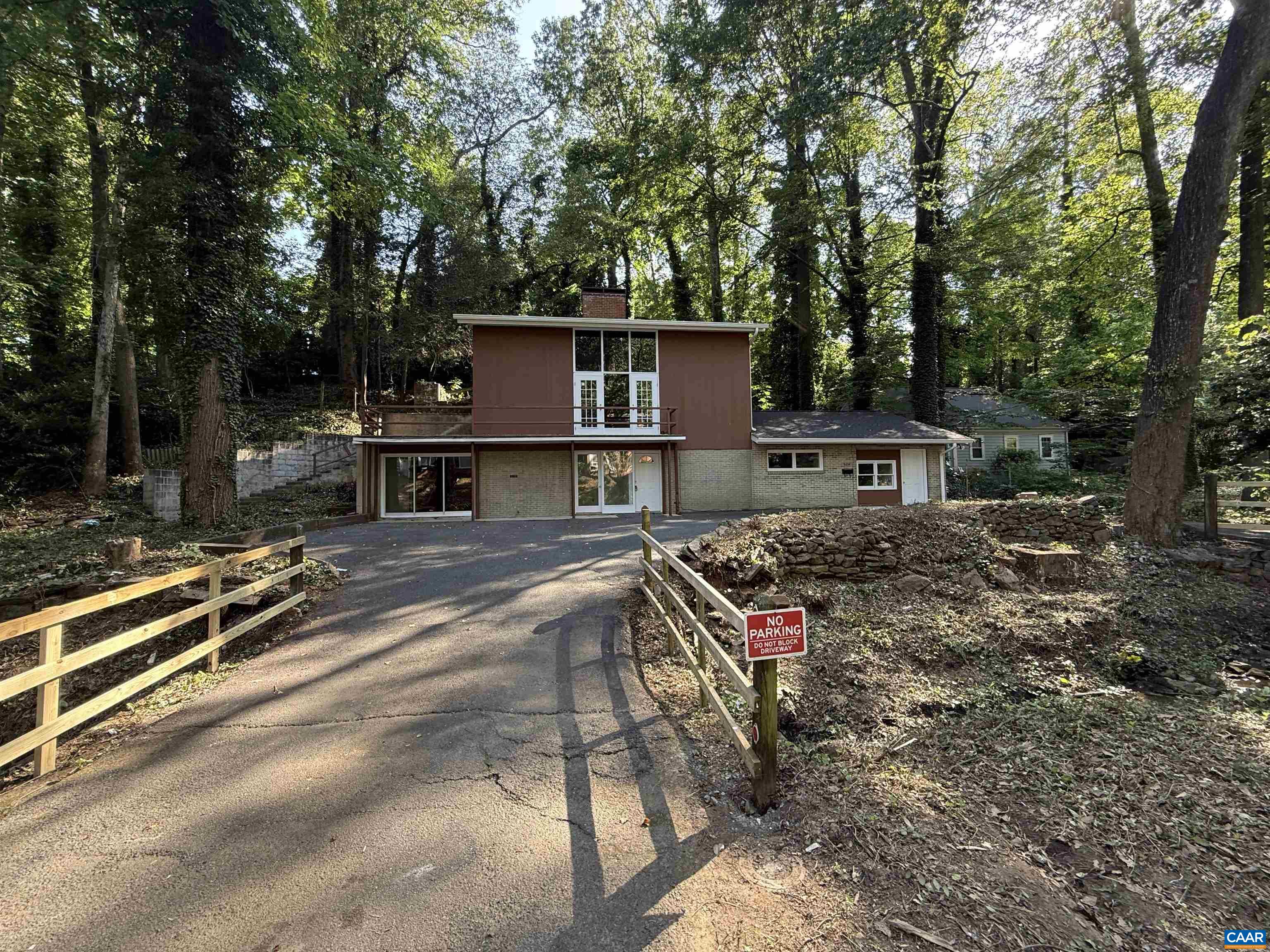 536 VALLEY RD