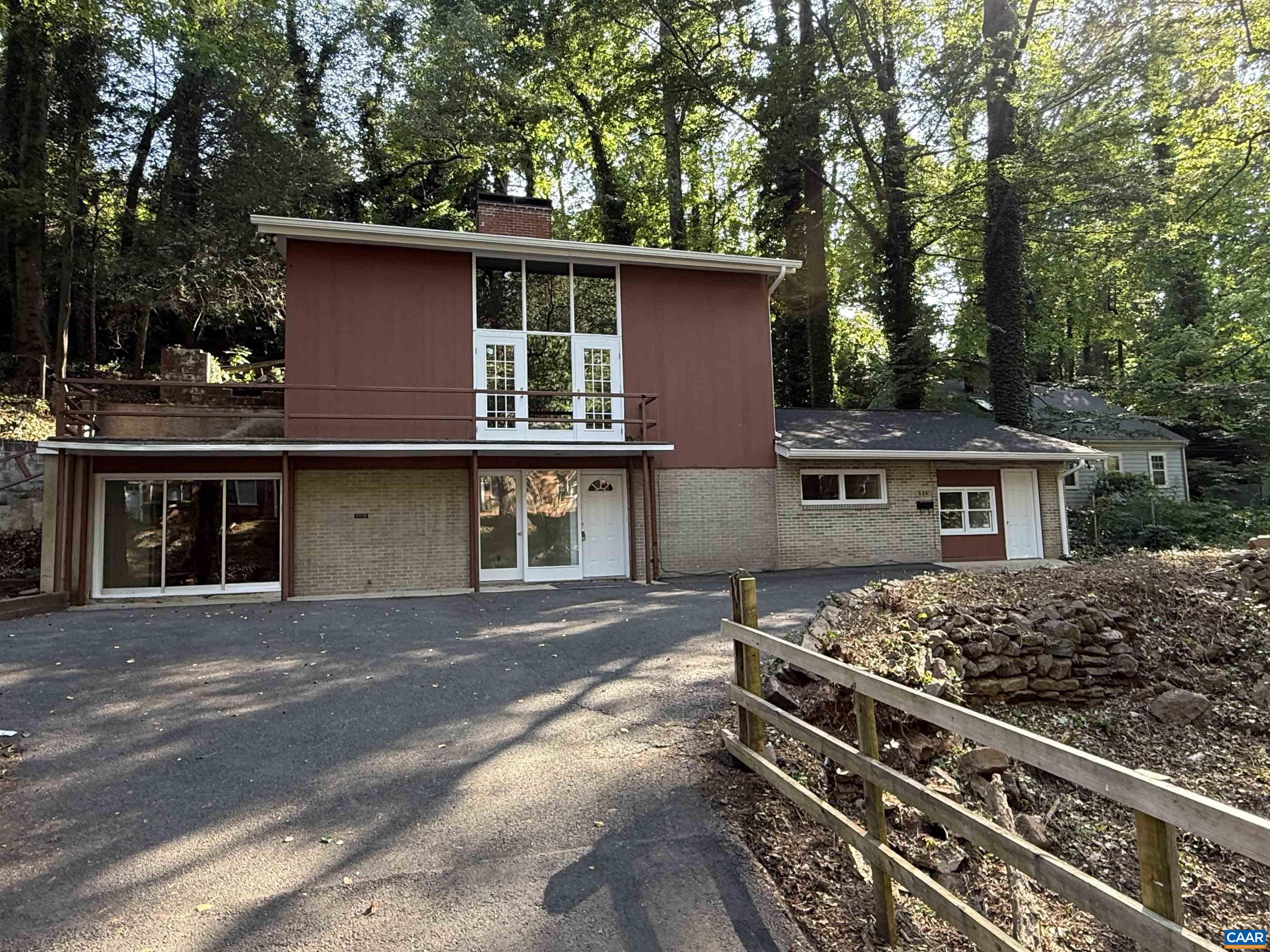 536 VALLEY RD