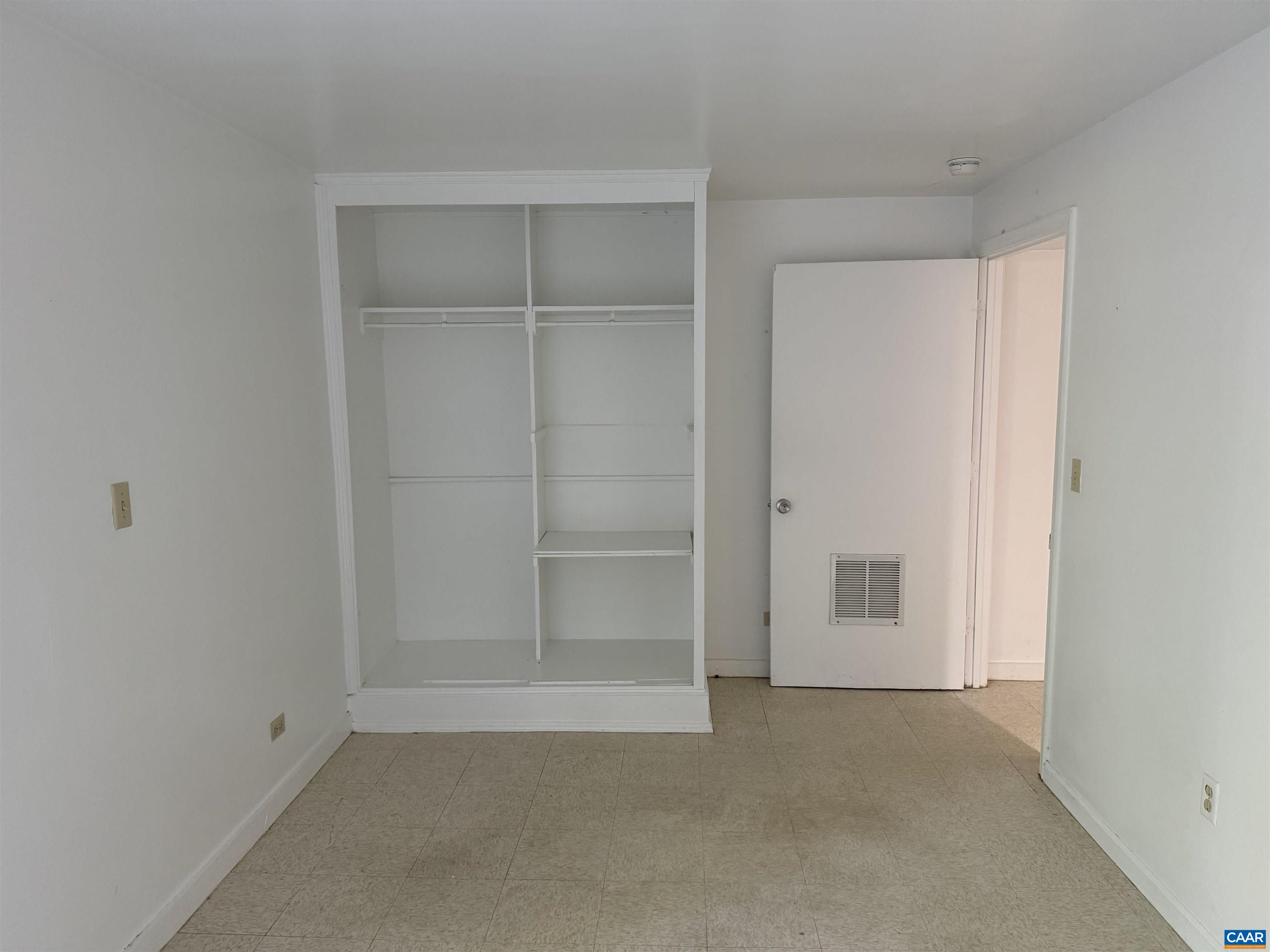 536 VALLEY RD