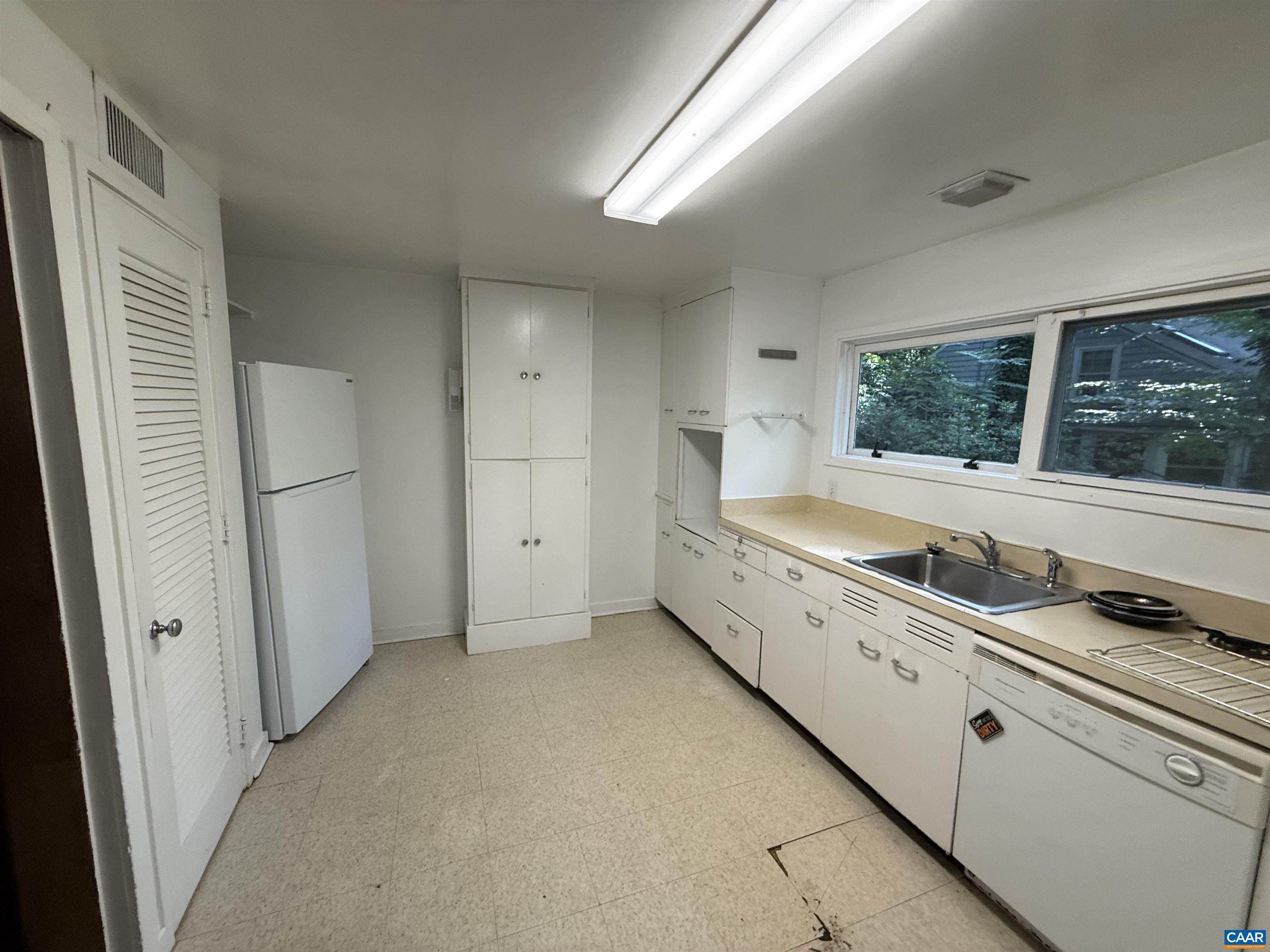 536 VALLEY RD