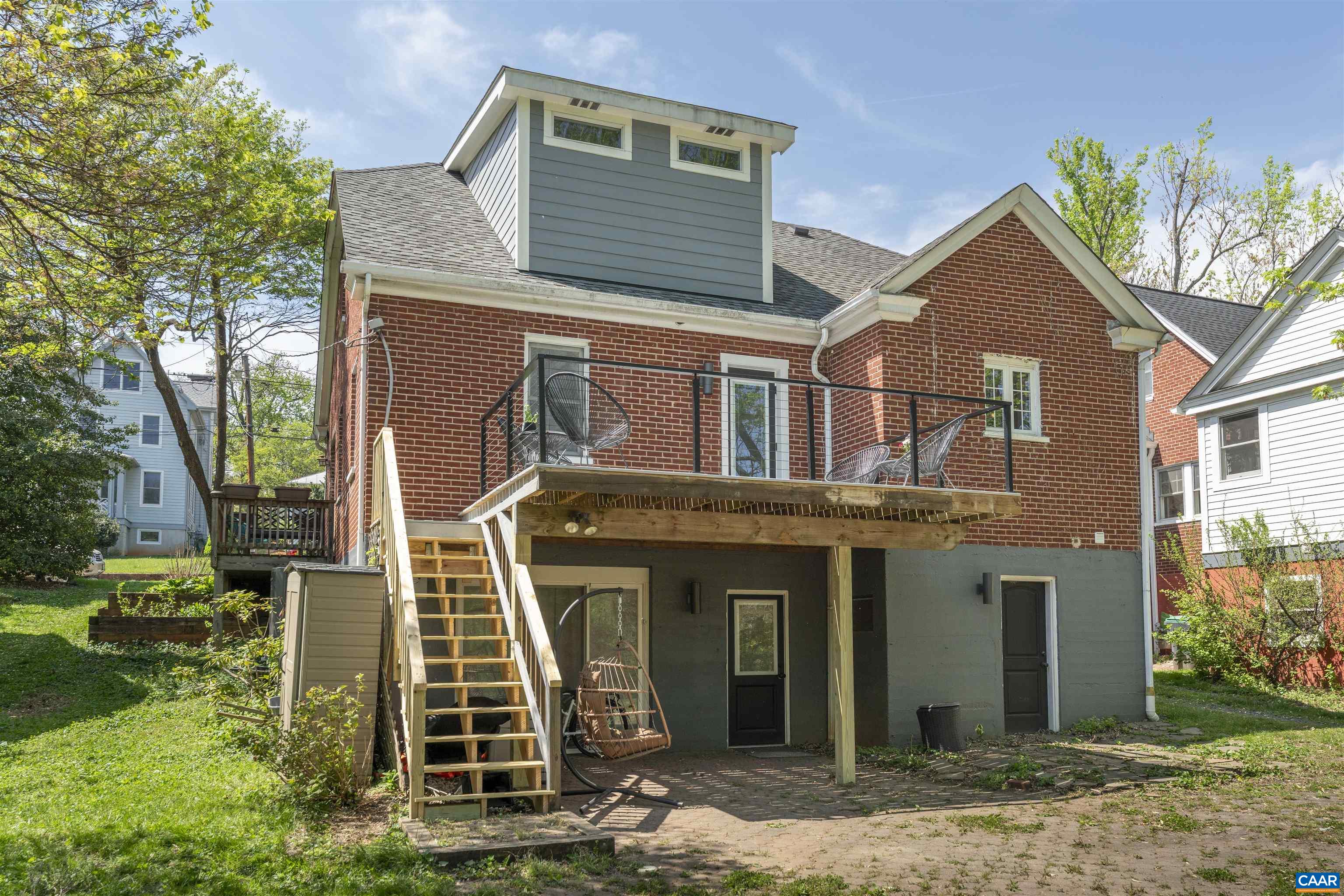 738 LEXINGTON AVE