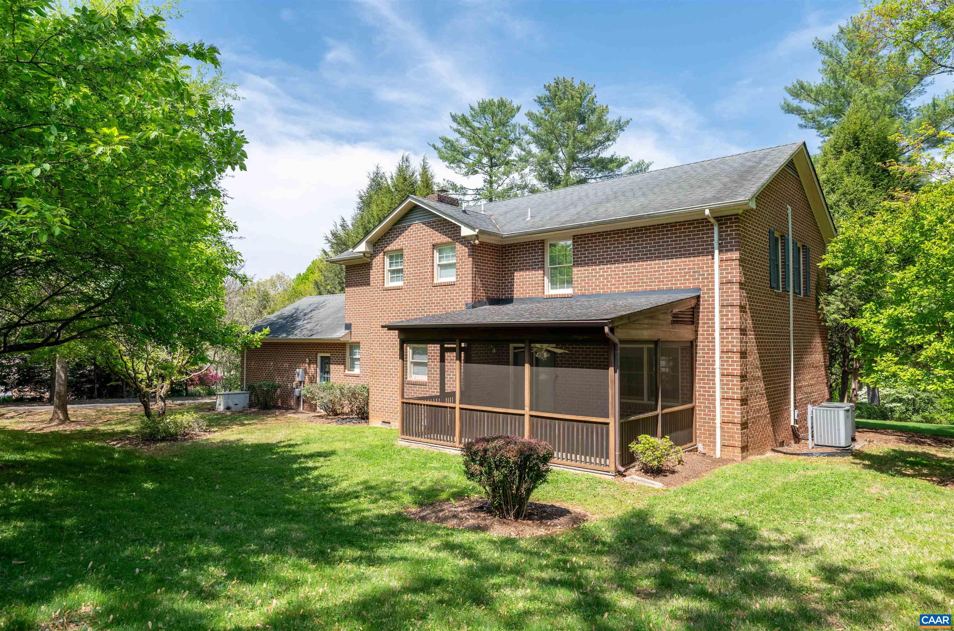 103 DOVER CT