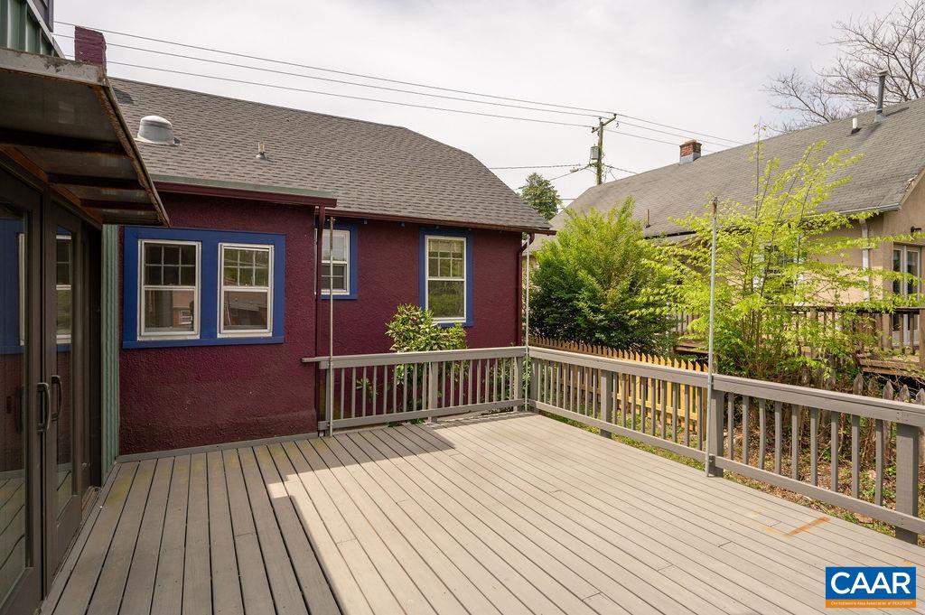 807 ELLIOTT AVE