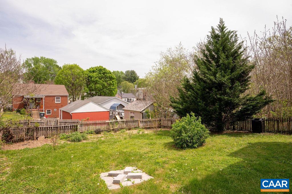 807 ELLIOTT AVE