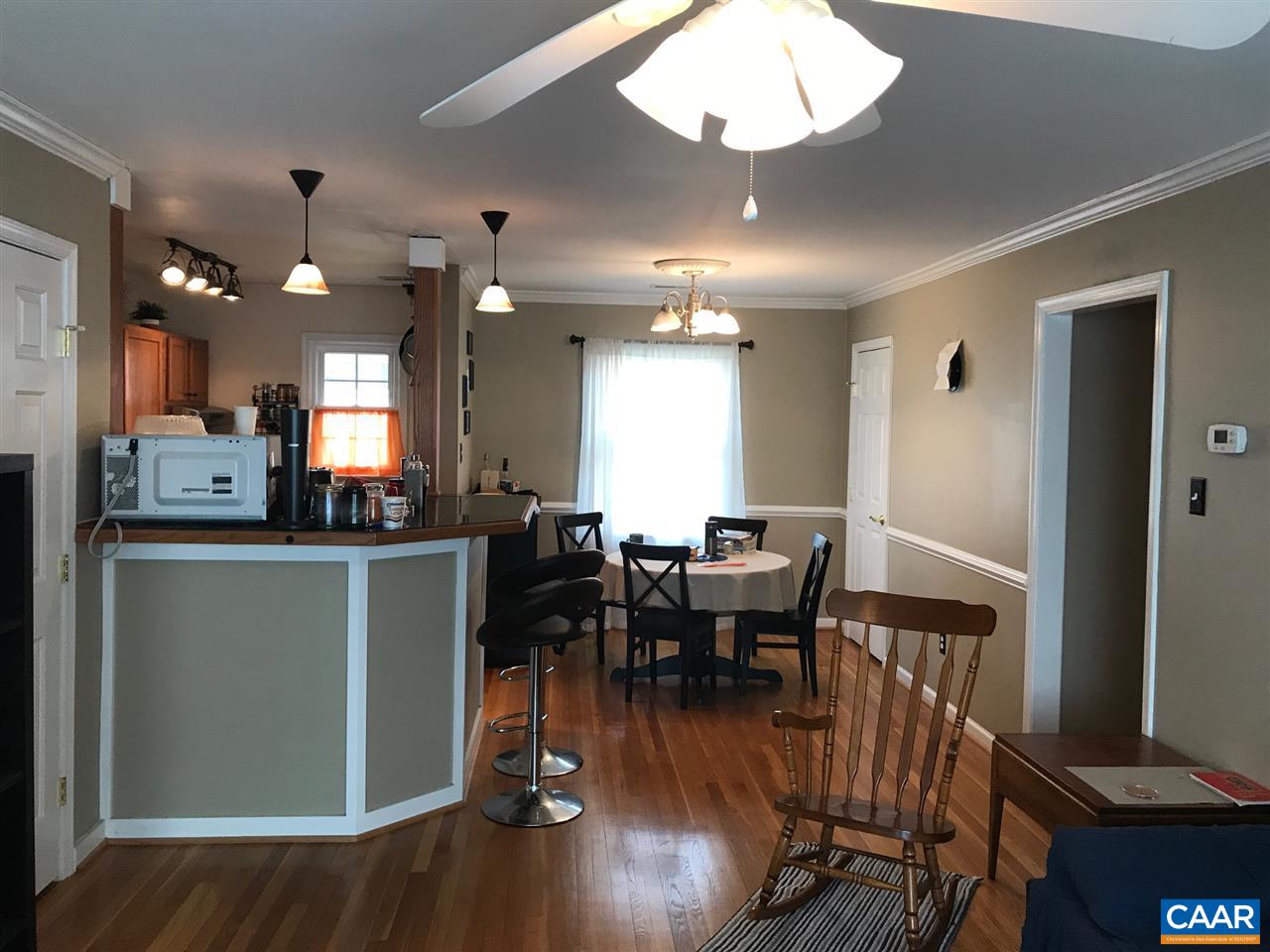 2420 BARRACKS PL Unit: 3