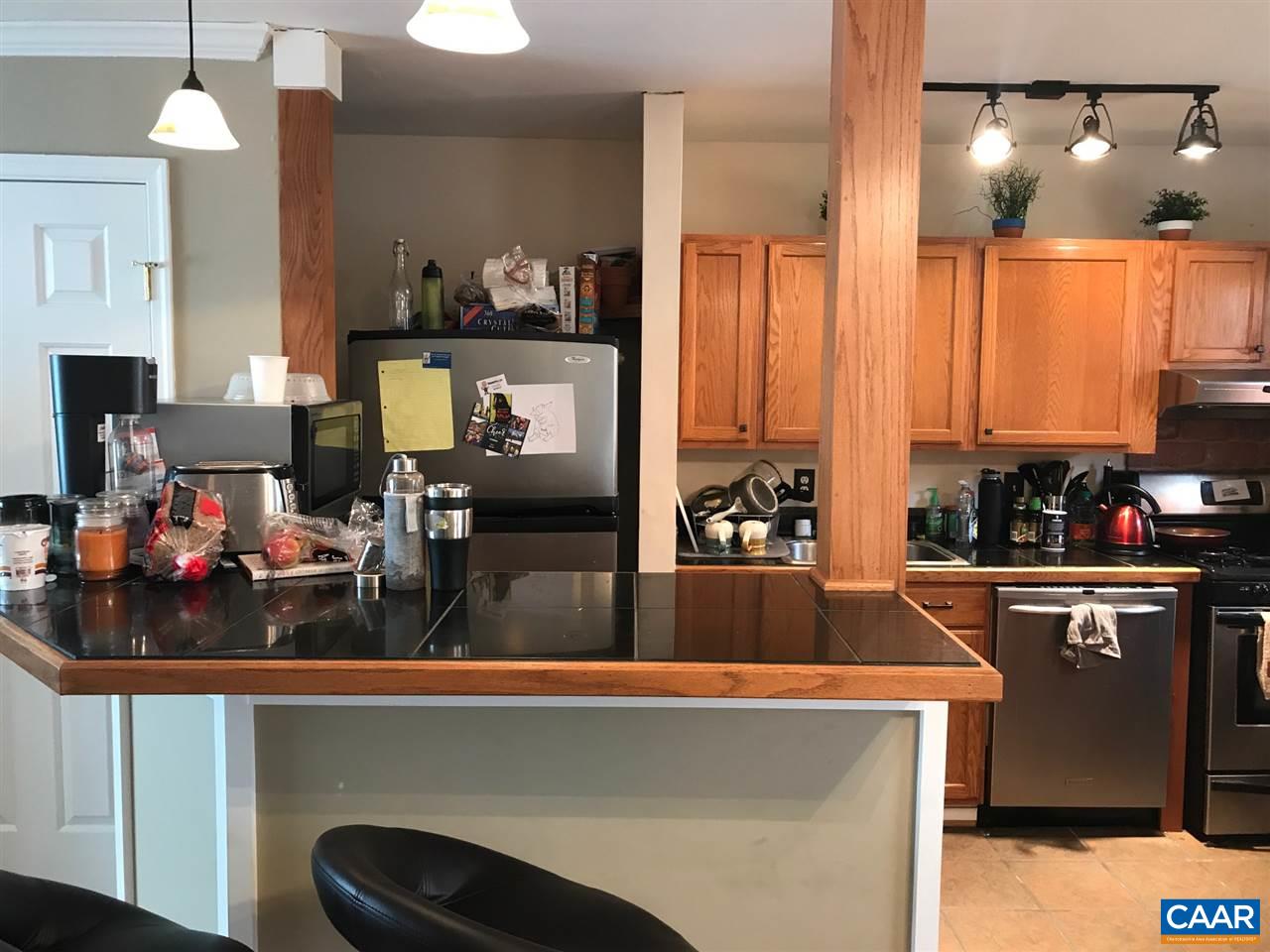 2420 BARRACKS PL Unit: 3