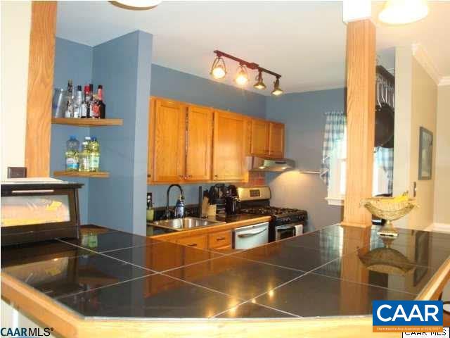 2420 BARRACKS PL Unit: 3