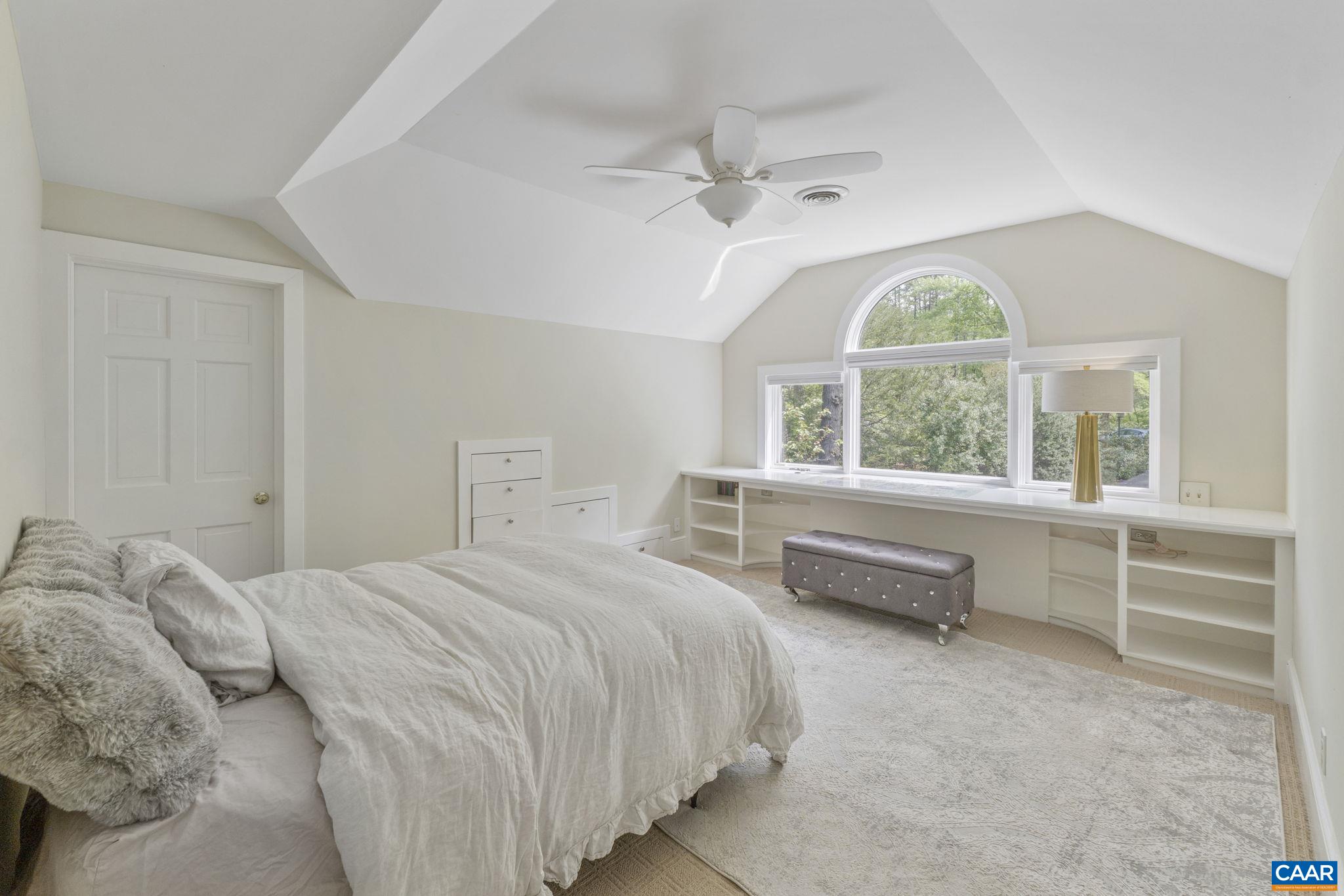 872 FLORDON DR