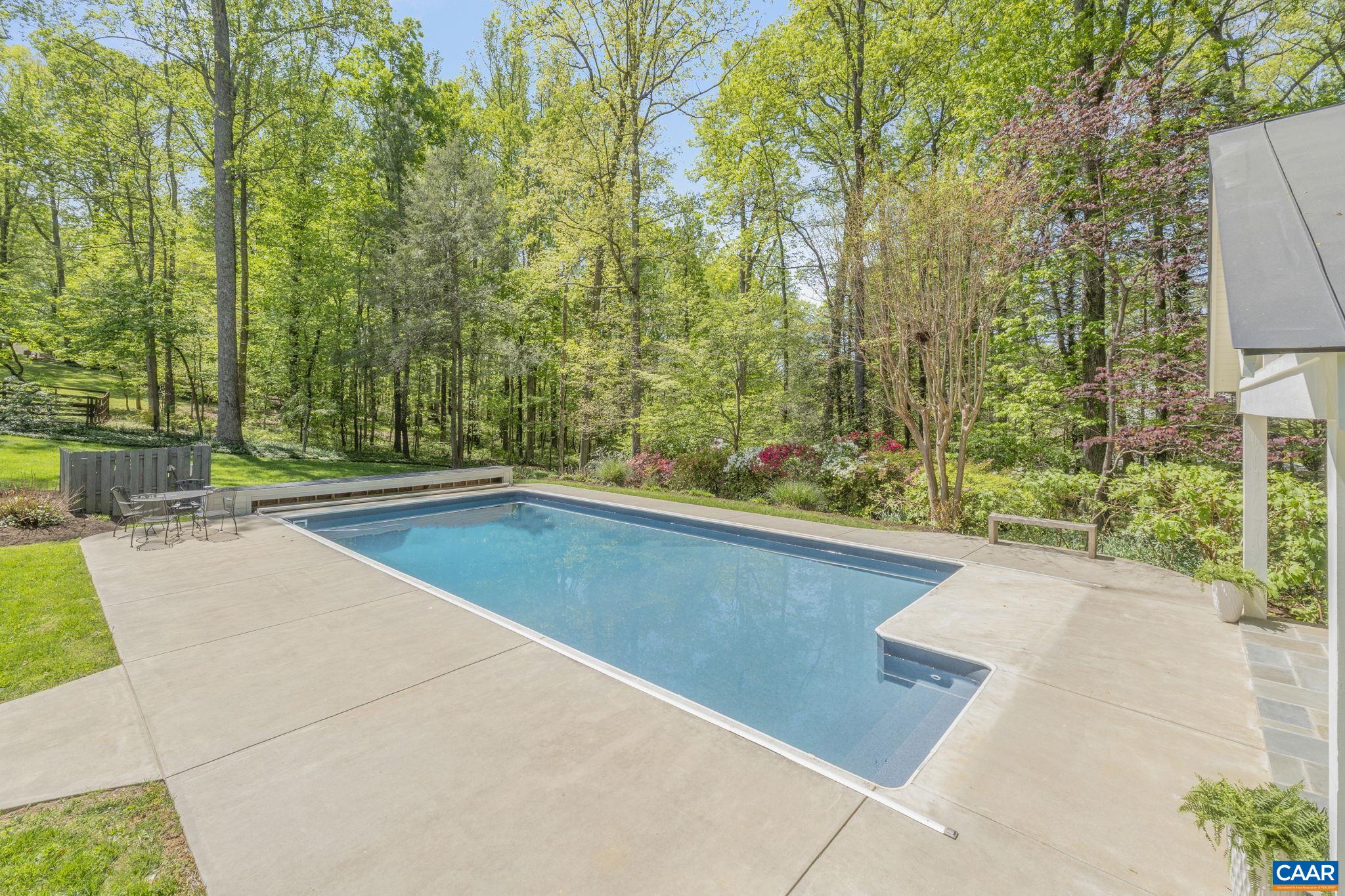 872 FLORDON DR